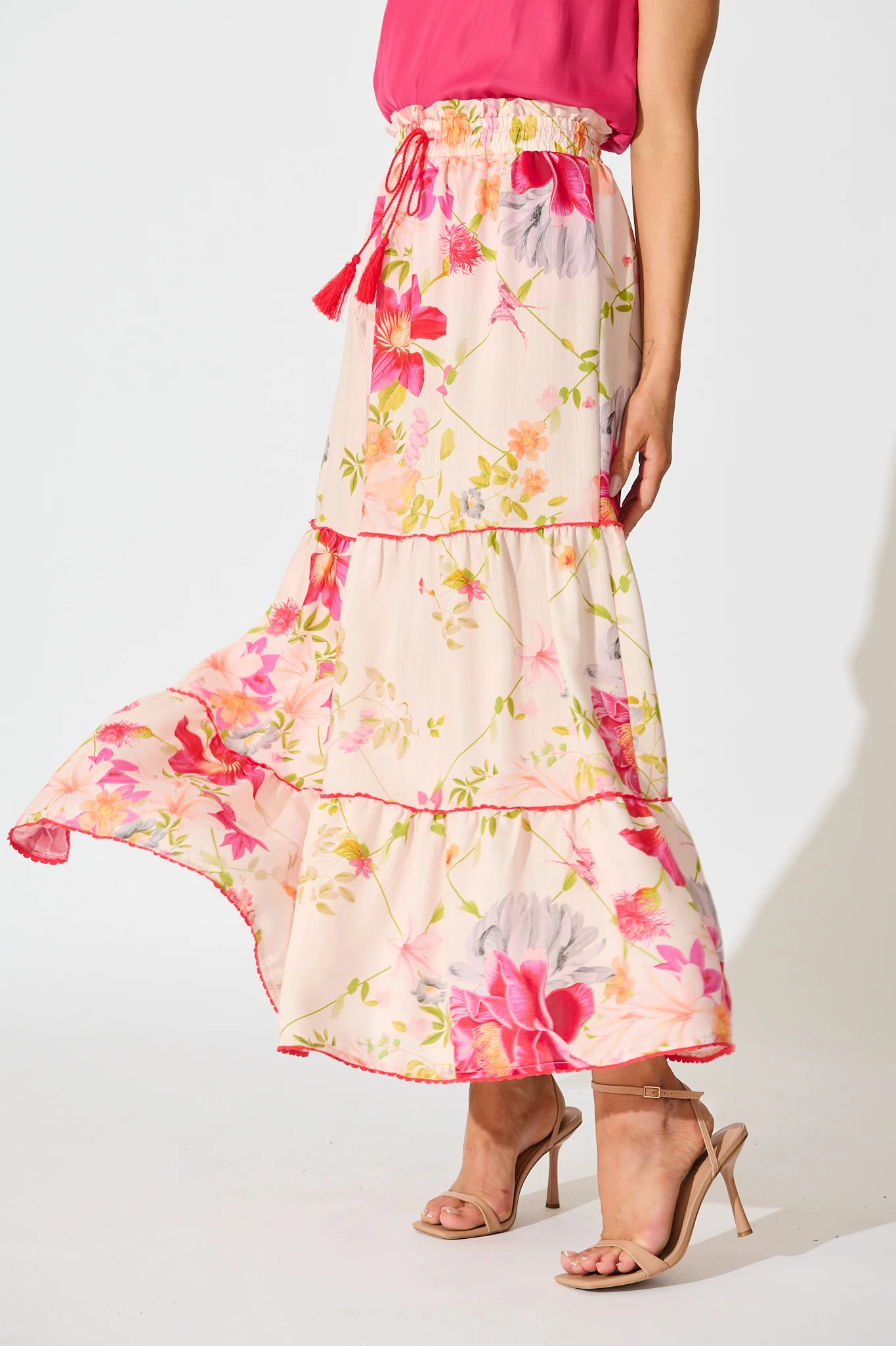 Aino Maxi Skirt in Light Blush Floral - Image 2