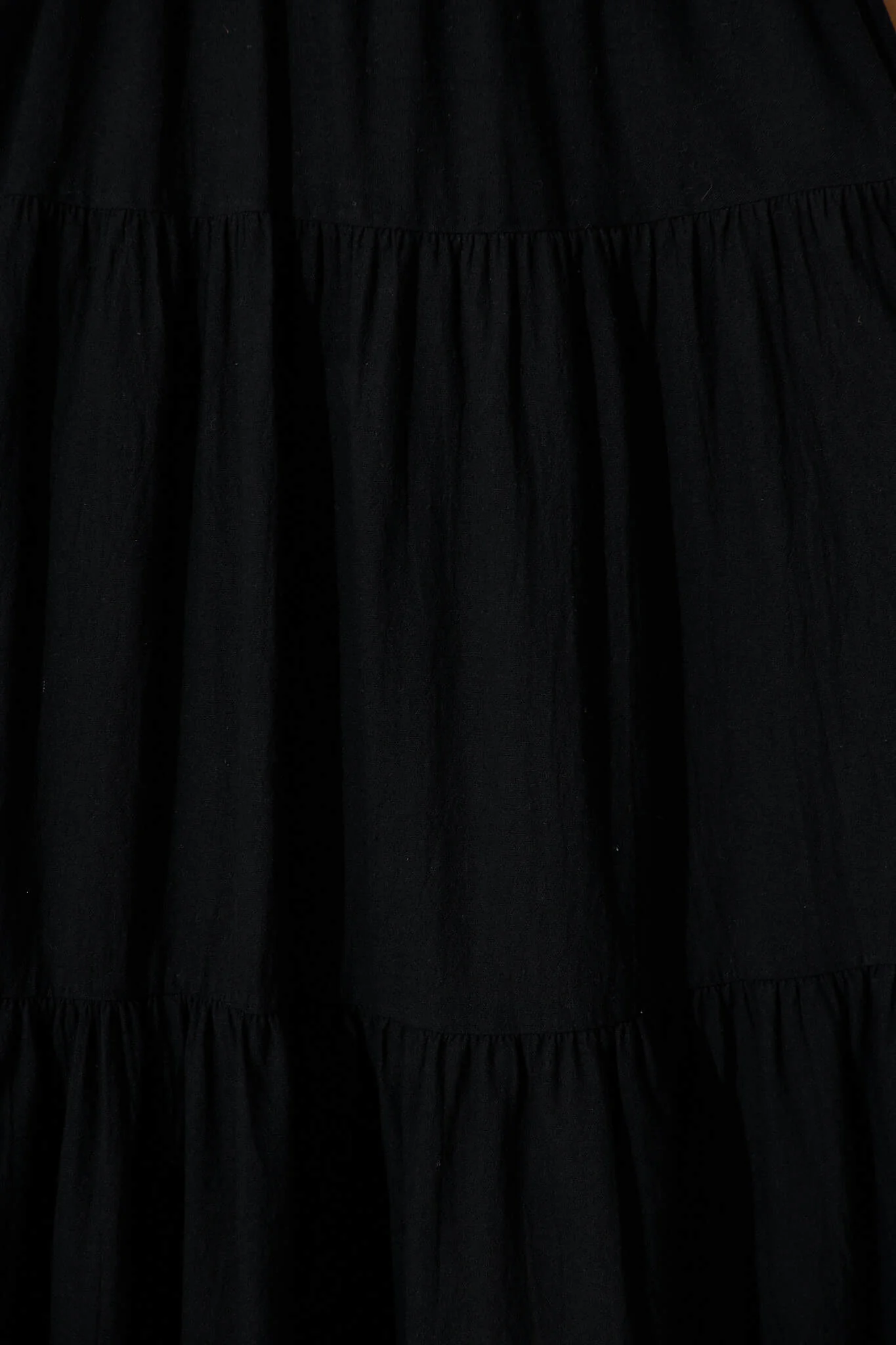Akino Midi Dress in Black - Image 6