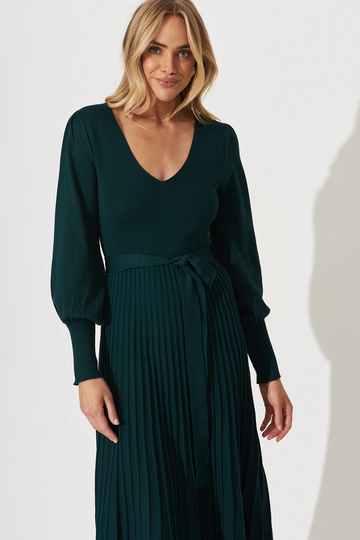 Albi Midi Knit Dress In Emerald Cotton Blend - Image 3