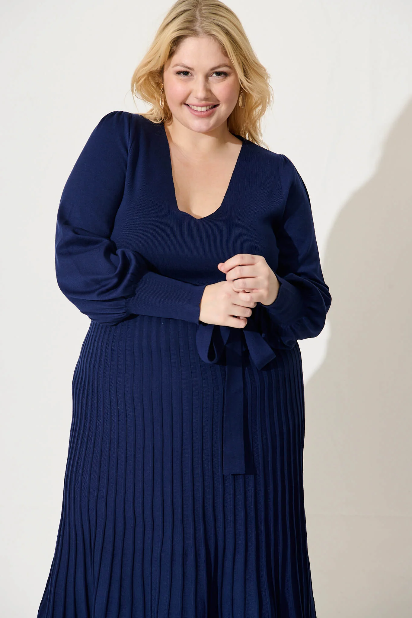 Albi Midi Knit Dress In Navy Cotton Blend - Image 6
