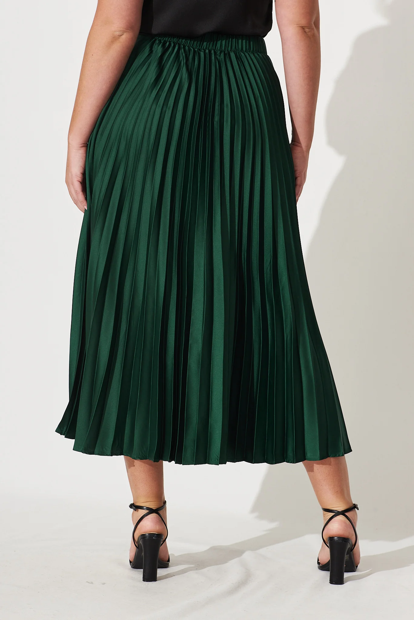 Allison Midi Pleat Skirt In Emerald Satin - Image 11