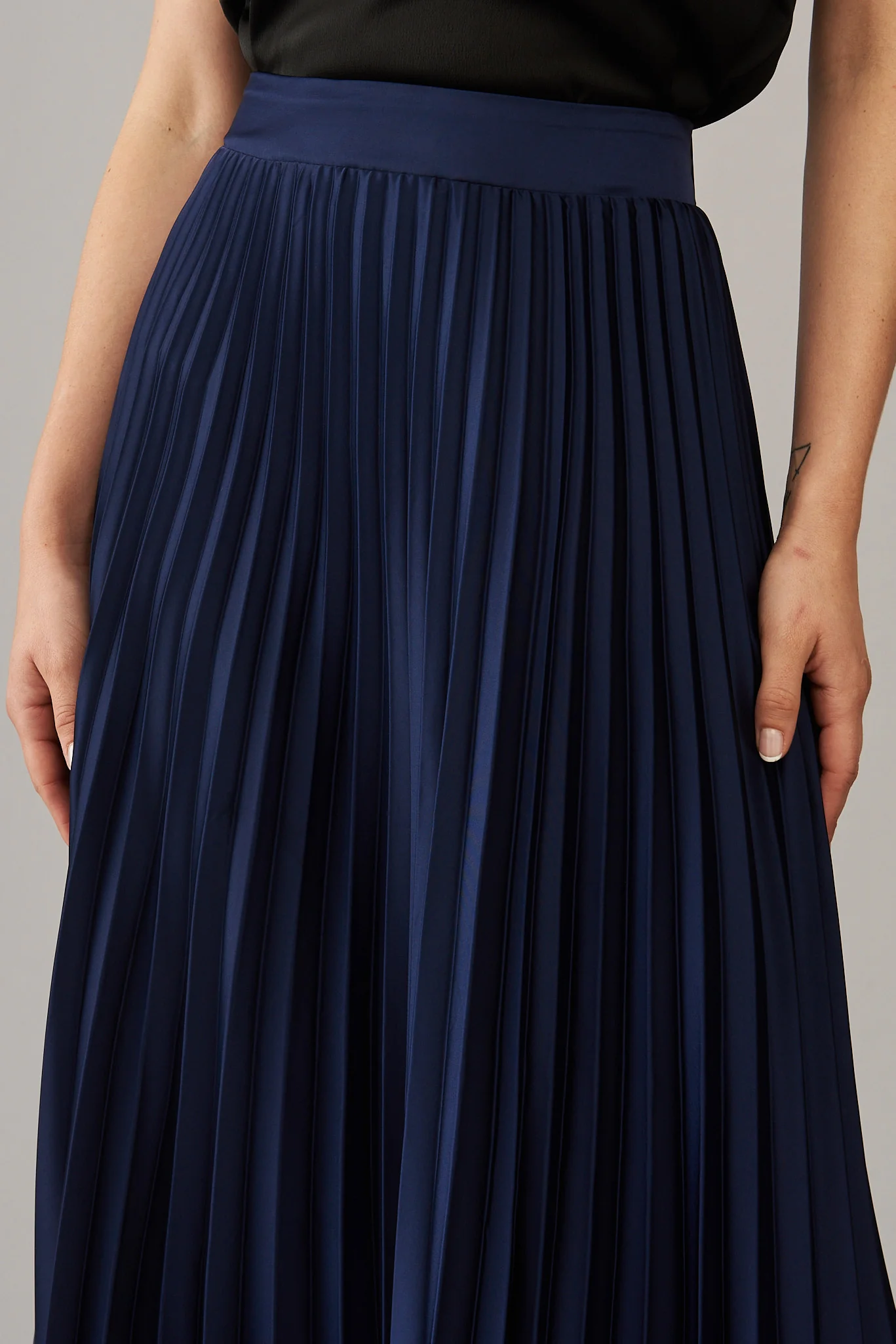 Allison Midi Pleat Skirt In Navy Satin - Image 11
