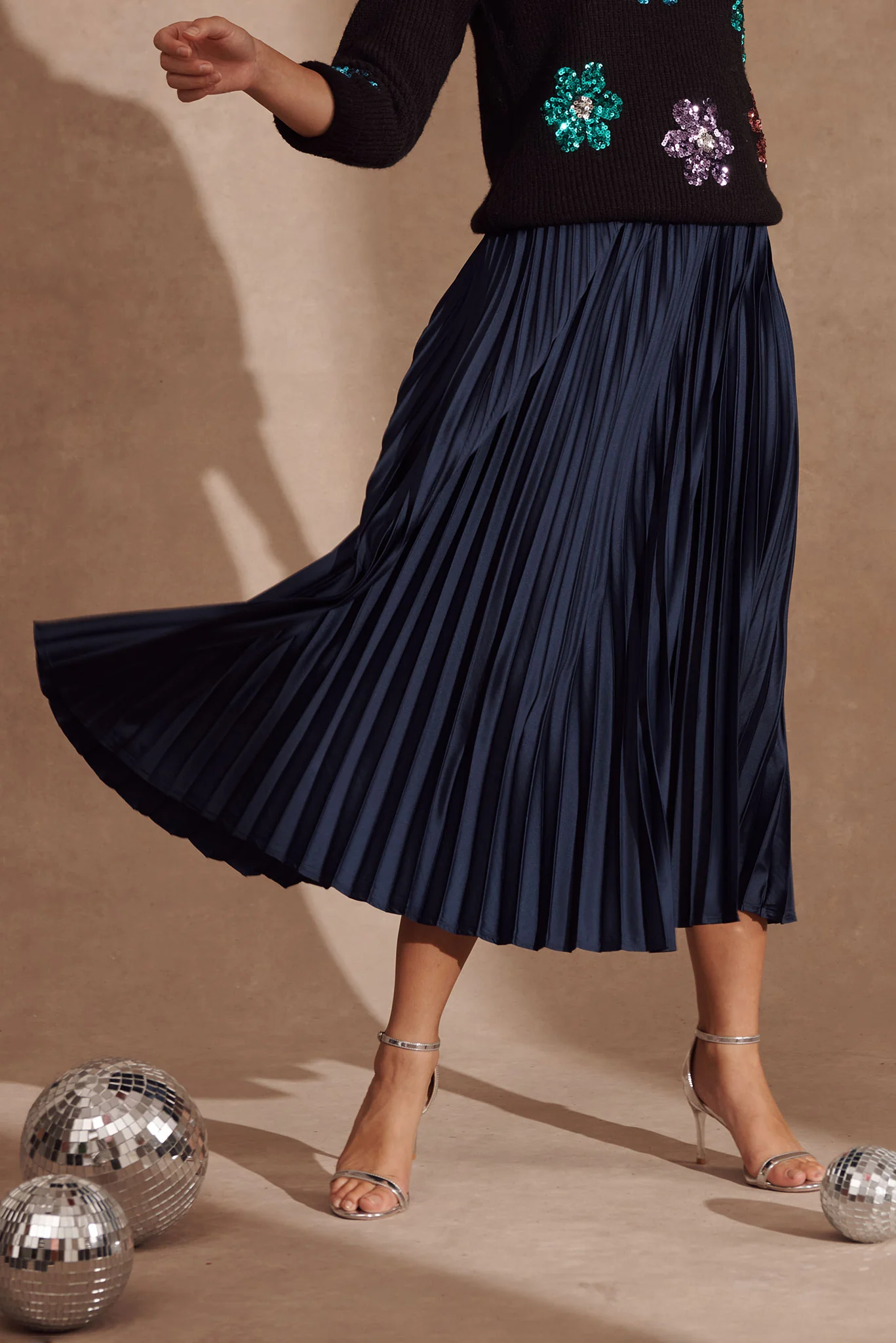 Allison Midi Pleat Skirt In Navy Satin - Image 7