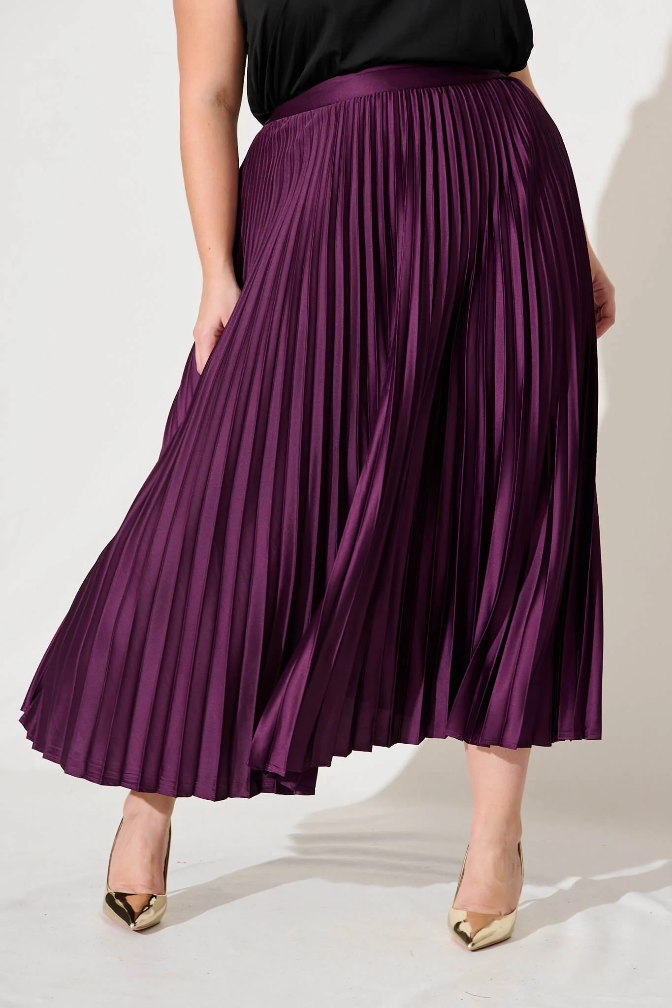 Allison Midi Pleat Skirt In Plum Satin - Image 6