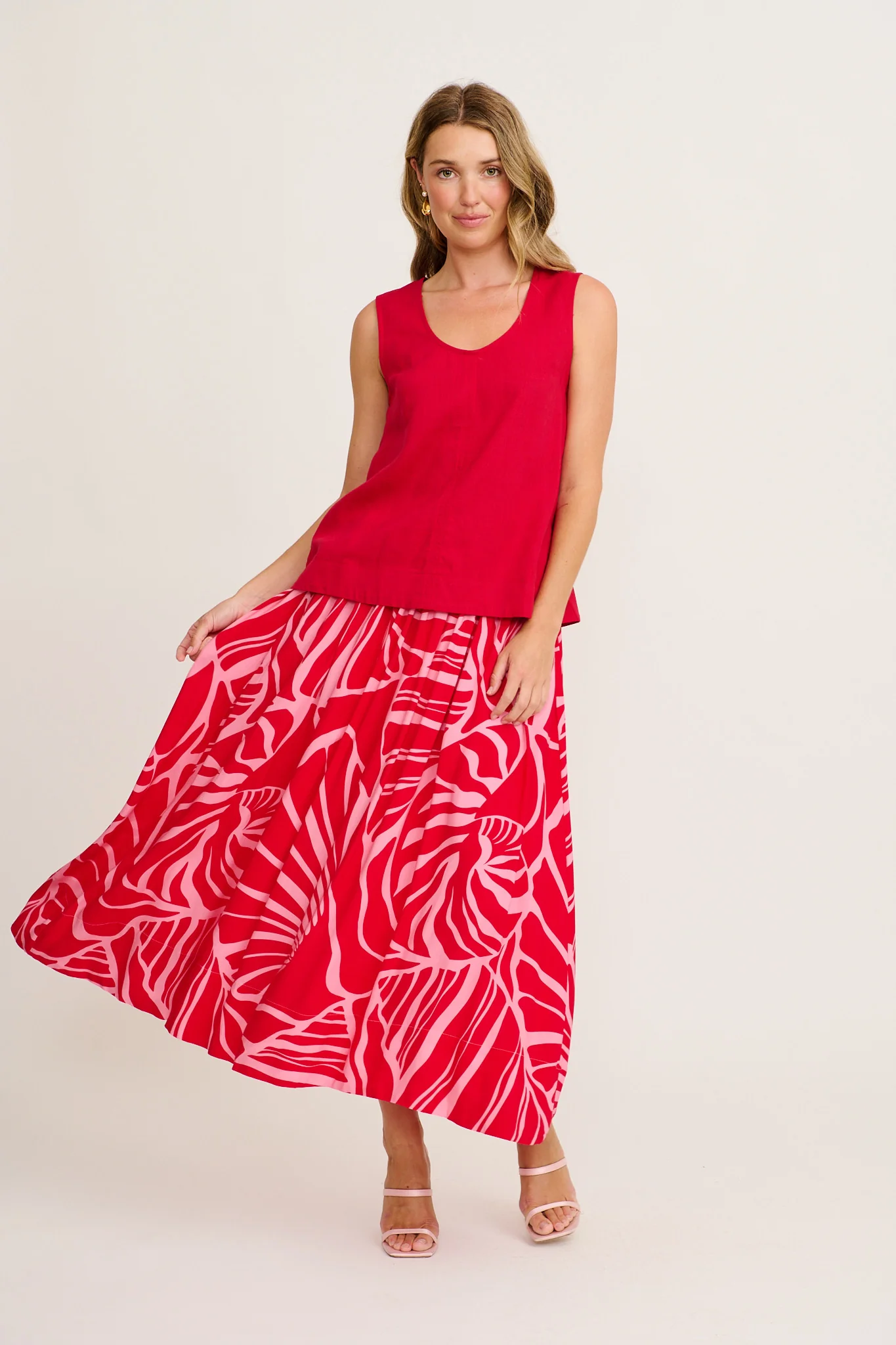 Alula Top in Red Linen Blend - Image 8