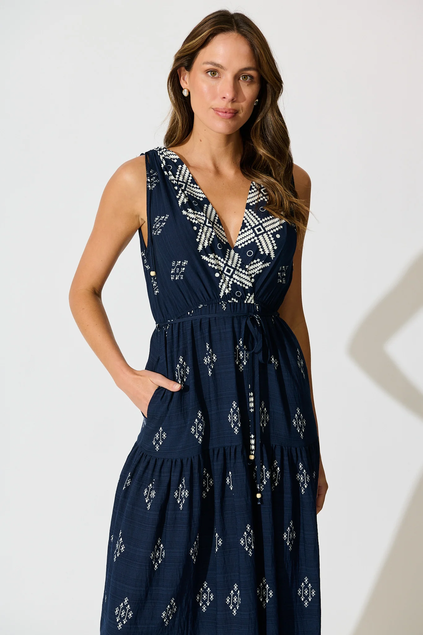 Amabelle Midi Dress in Navy with White Border Linen Blend - Image 2
