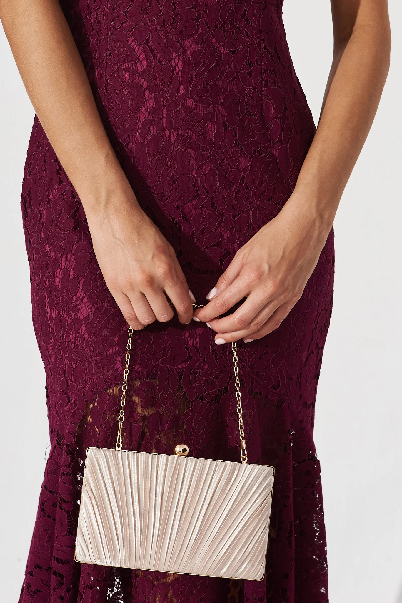 Amina Clutch Bag In Gold - Image 5