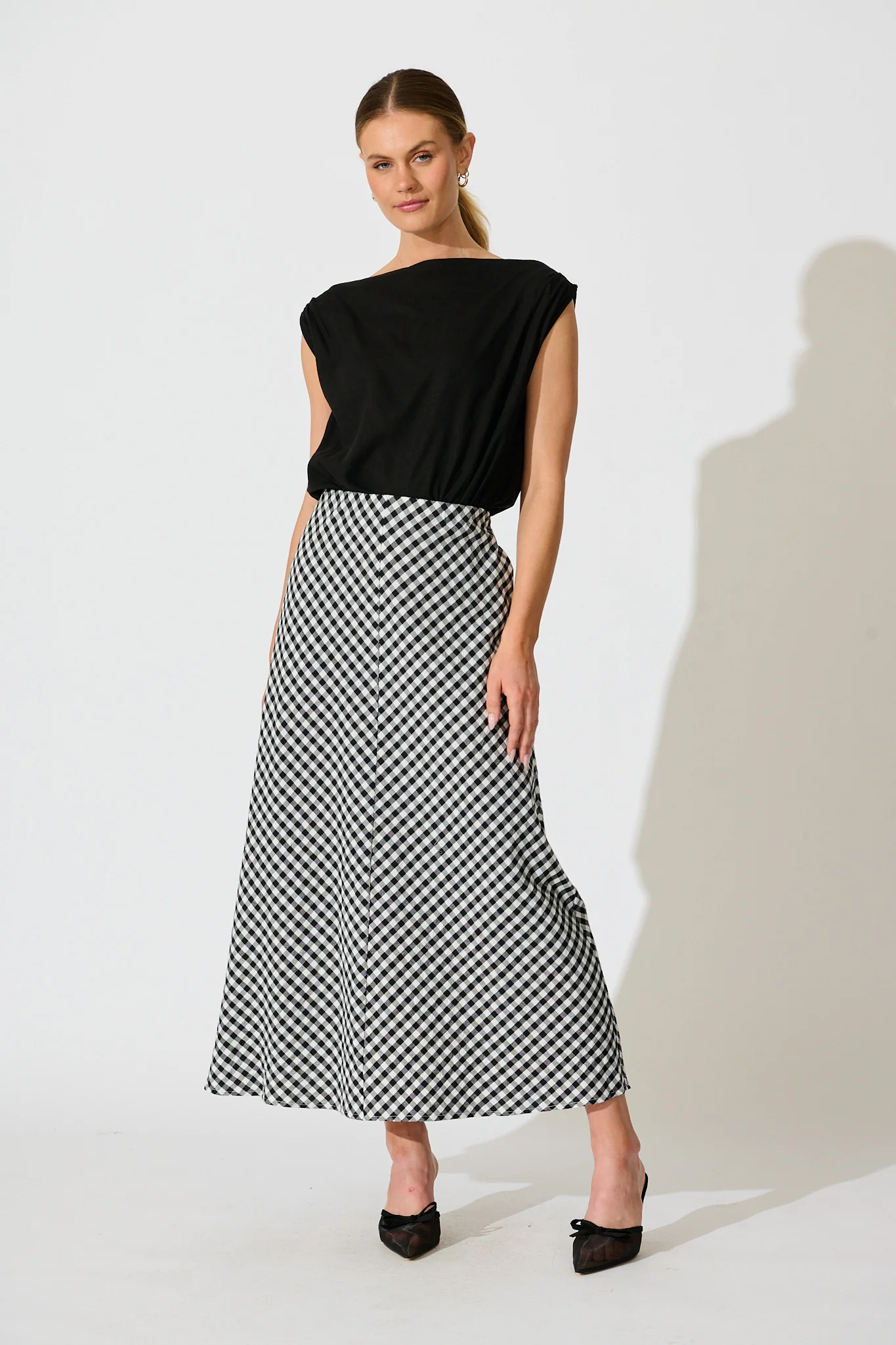 Amor Maxi Skirt in Black and White Gingham Cotton - Image 4