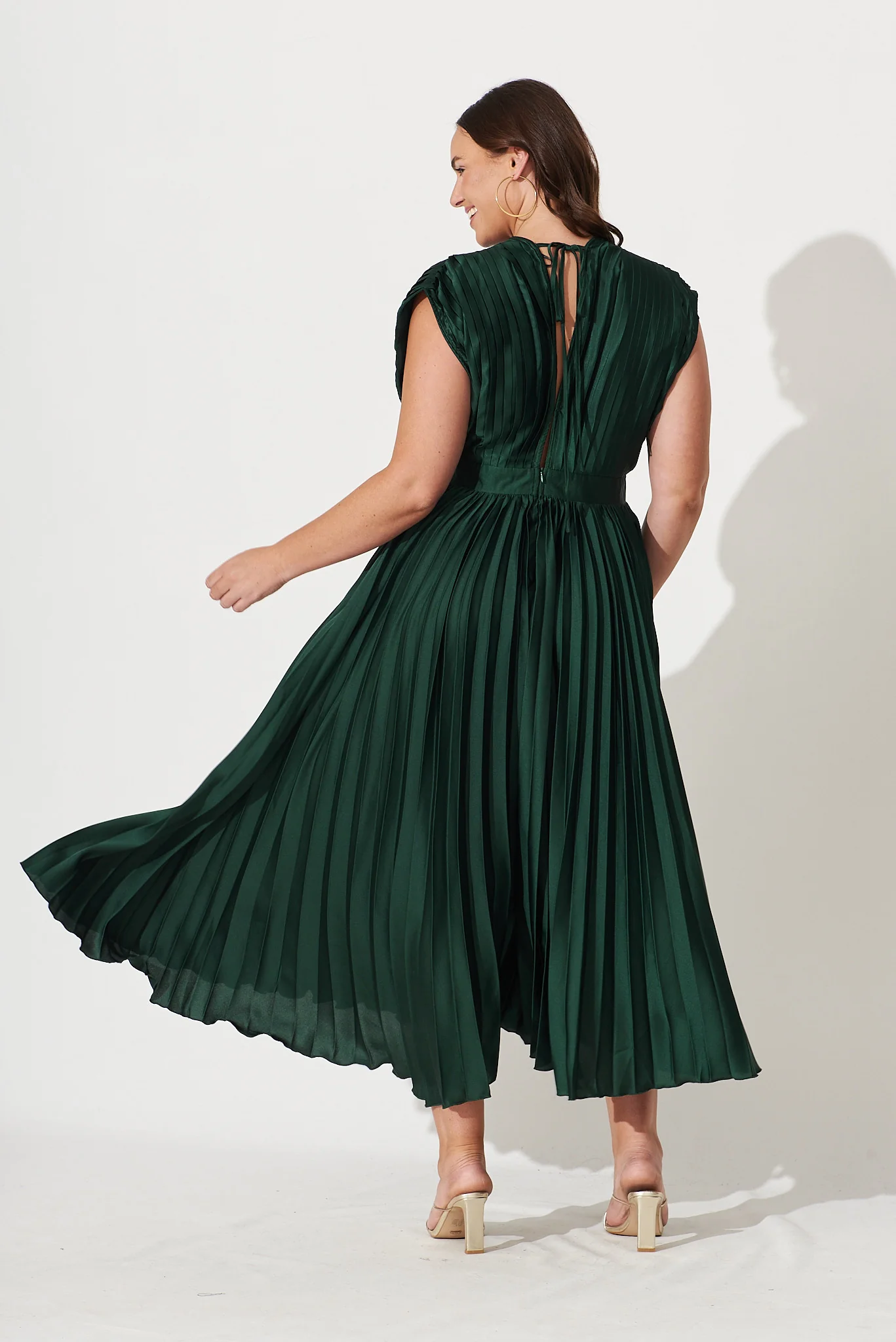 Anetta Midi Dress In Pleated Emerald Satin - Image 10