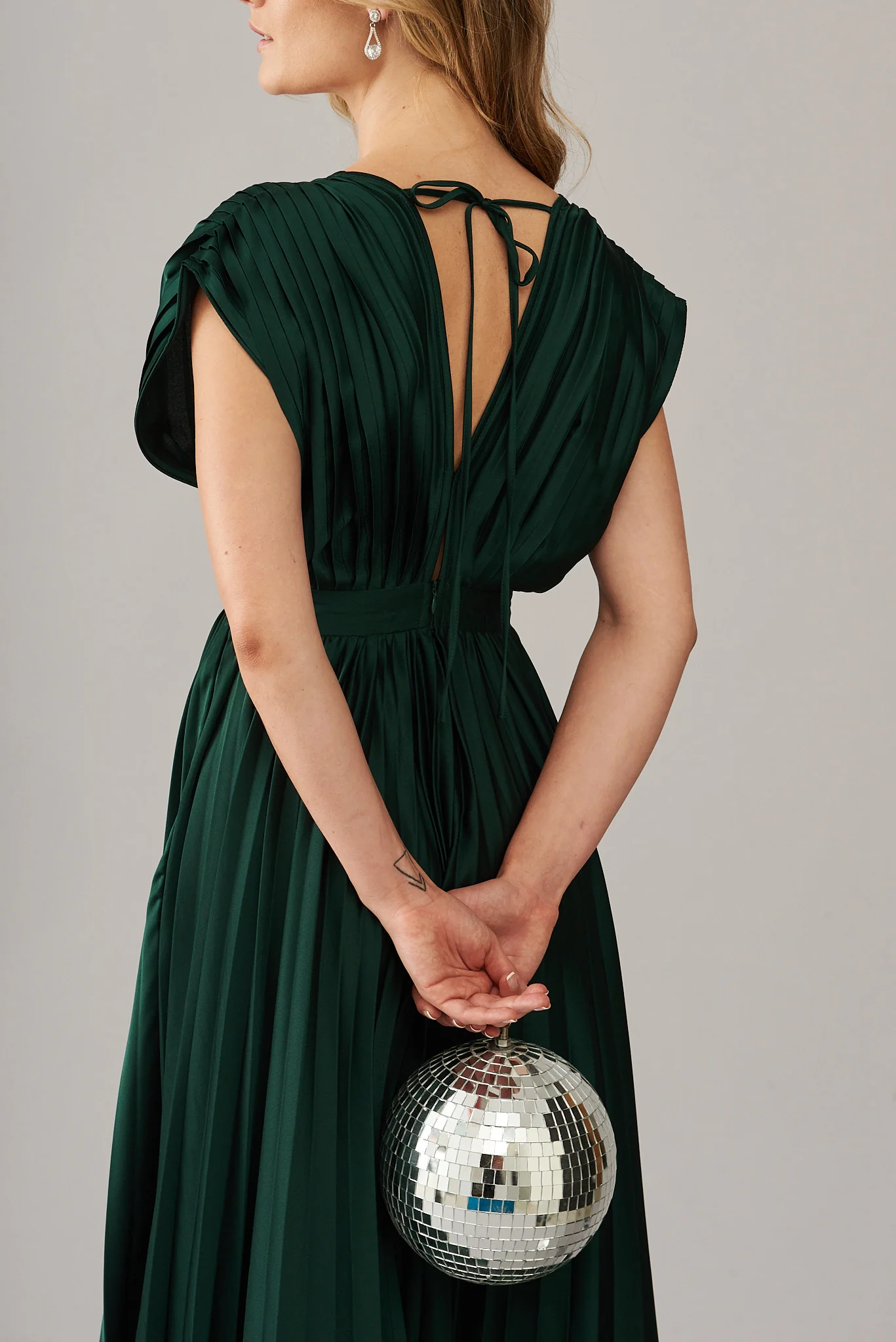 Anetta Midi Dress In Pleated Emerald Satin - Image 11