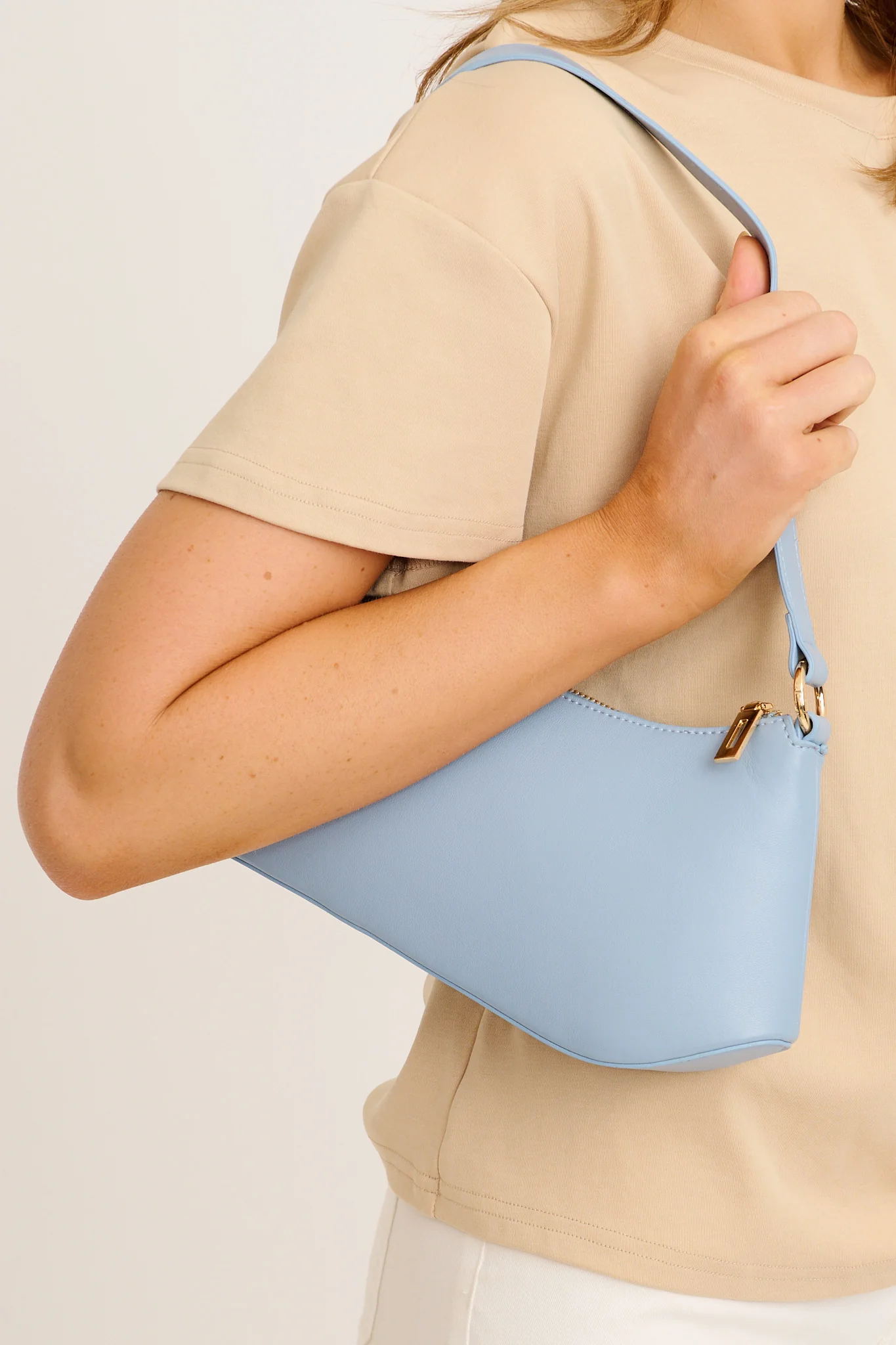 Aria Shoulder Bag in Powder Blue - Image 4