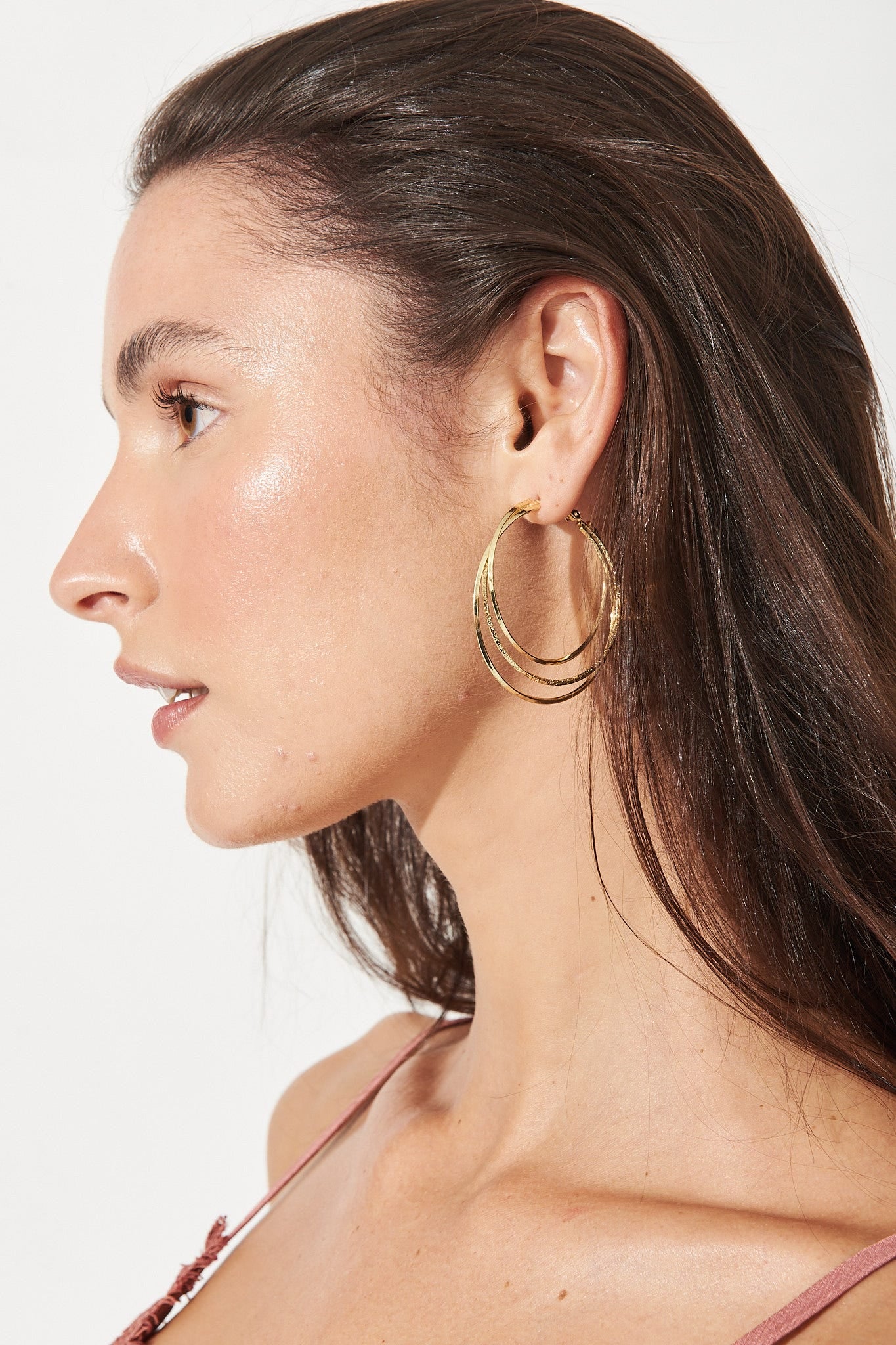 August + Delilah Mylene Hoop Earrings In Gold - Image 3