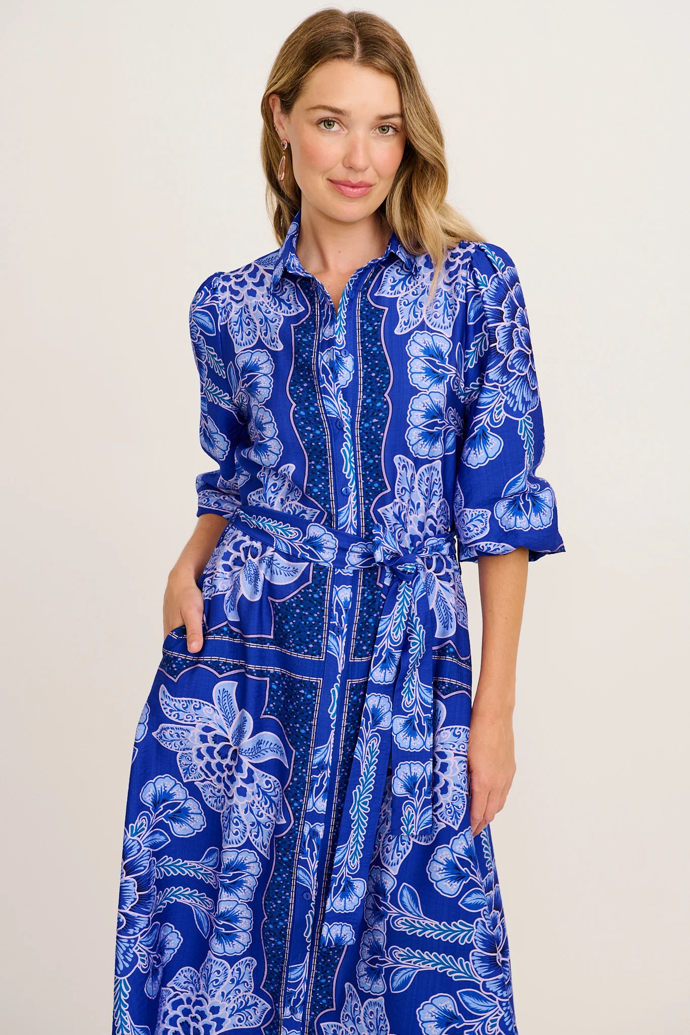 Aurelina Maxi Shirt Dress in Blue Floral Print Linen Blend - Image 2