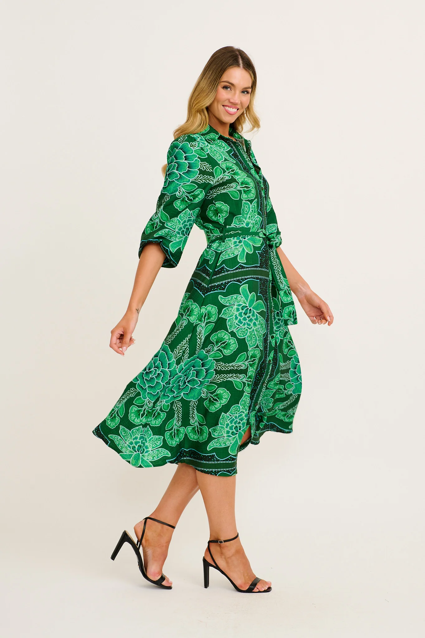 Aurelina Maxi Shirt Dress in Emerald Floral Print Linen Blend - Image 3