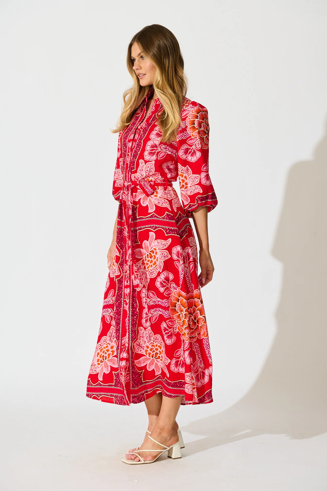 Aurelina Maxi Shirt Dress In Red Flower Linen Blend - Image 3