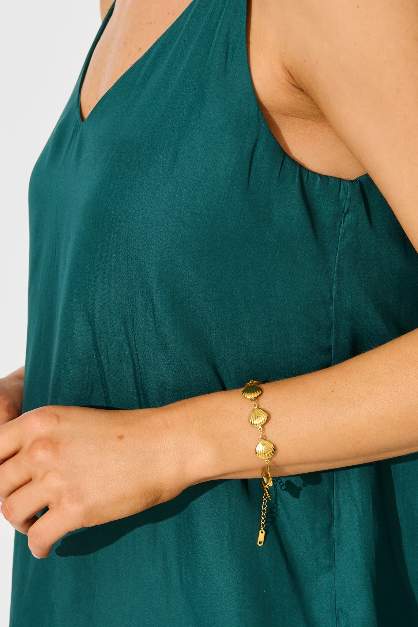 Avalon Shell Bracelet in 18K Gold Plated - Image 2