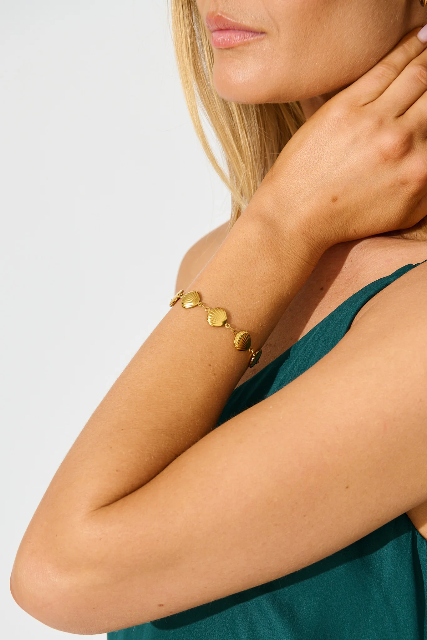 Avalon Shell Bracelet in 18K Gold Plated - Image 3