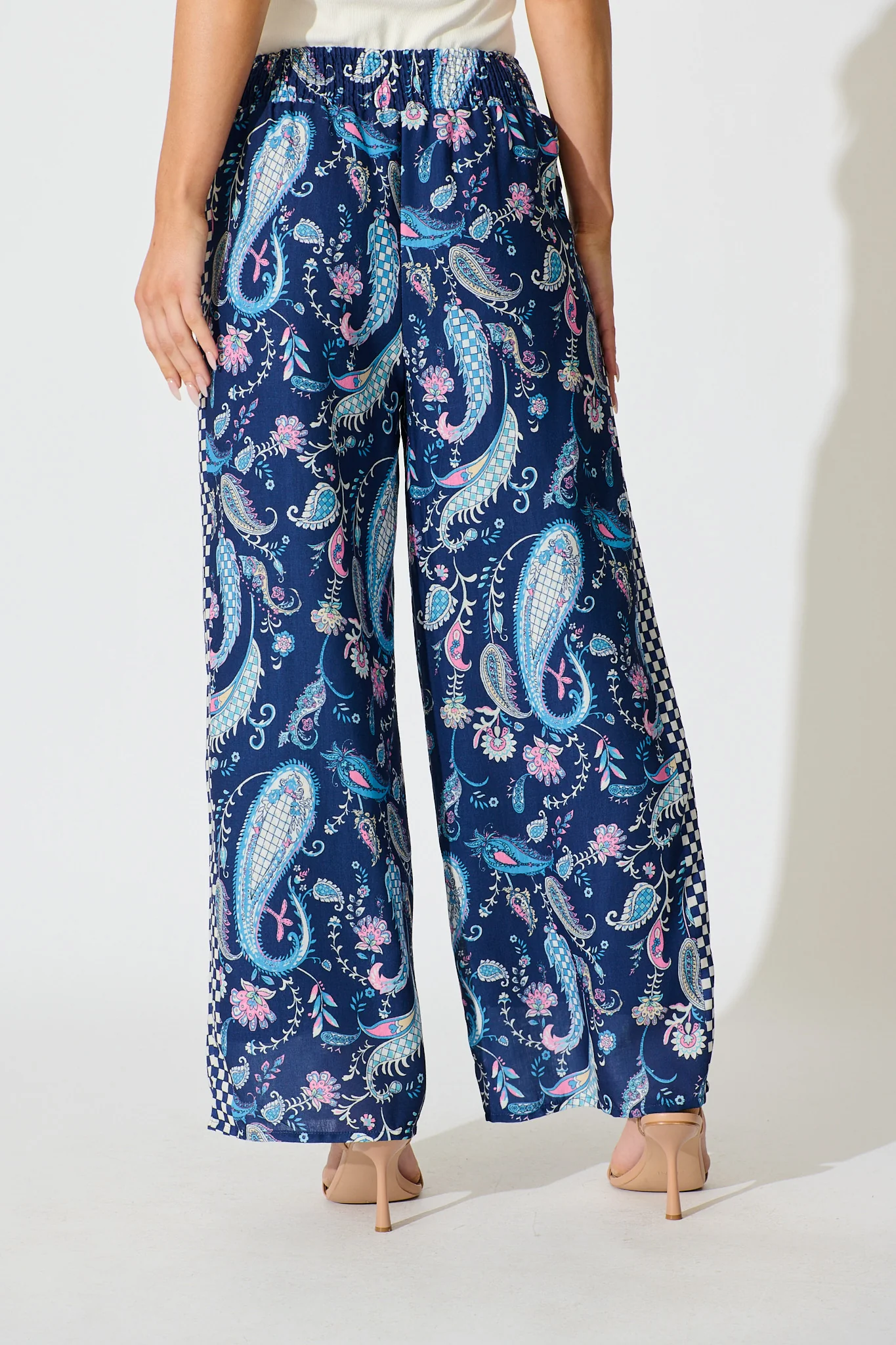 Avandi Wide Leg Trousers In Navy Paisley Print Linen Blend - Image 3