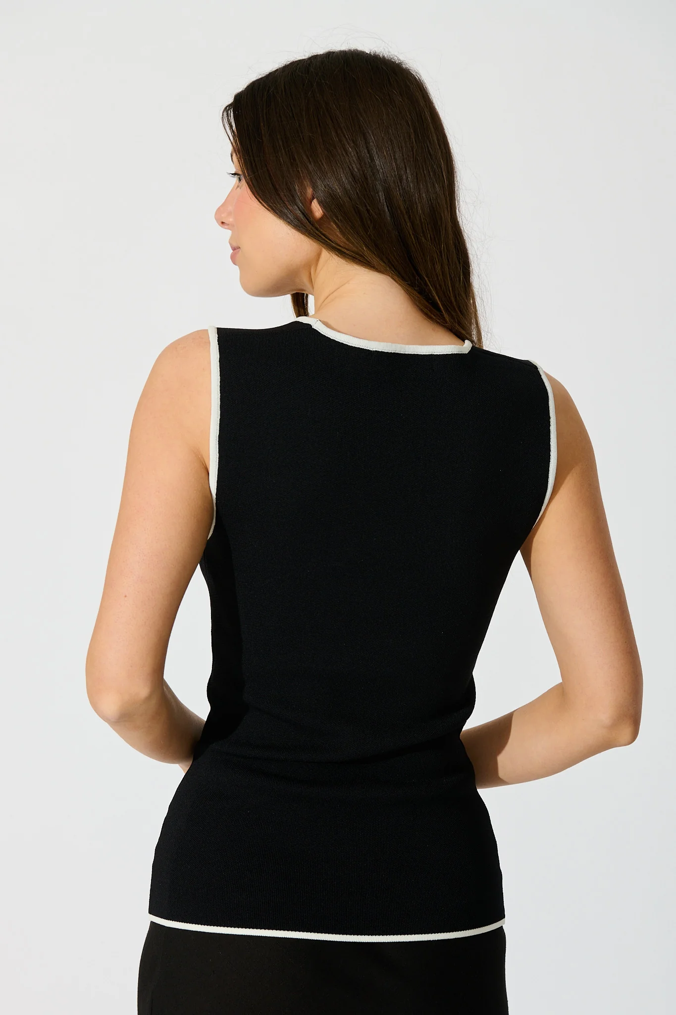 Avena Knit Top in Black - Image 3