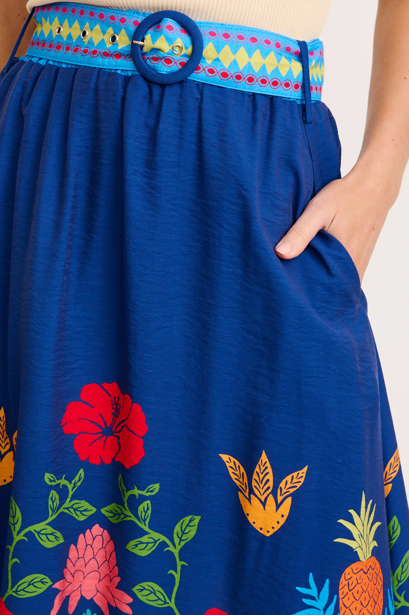 Avi Maxi Skirt in Navy Multi Tropical Linen Blend - Image 5