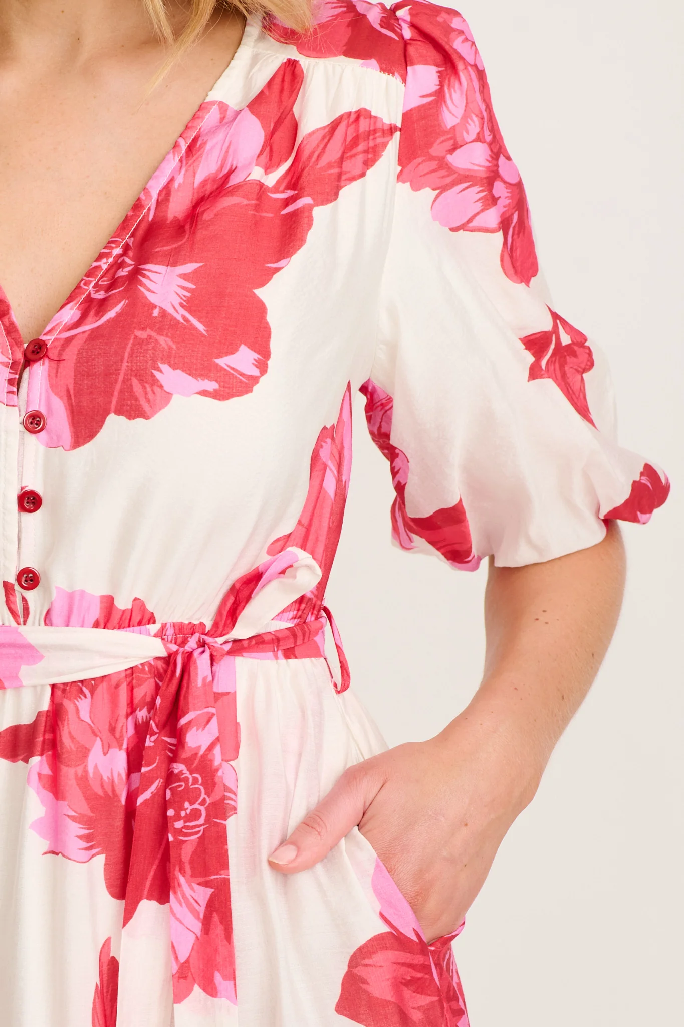 Baldwin Midi Dress in White with Pink and Red Floral - Image 5
