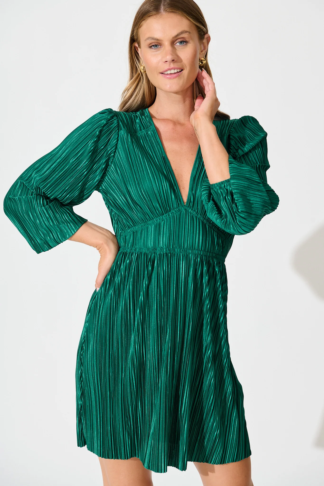 Belle Dress in Dark Green Plisse - Image 2