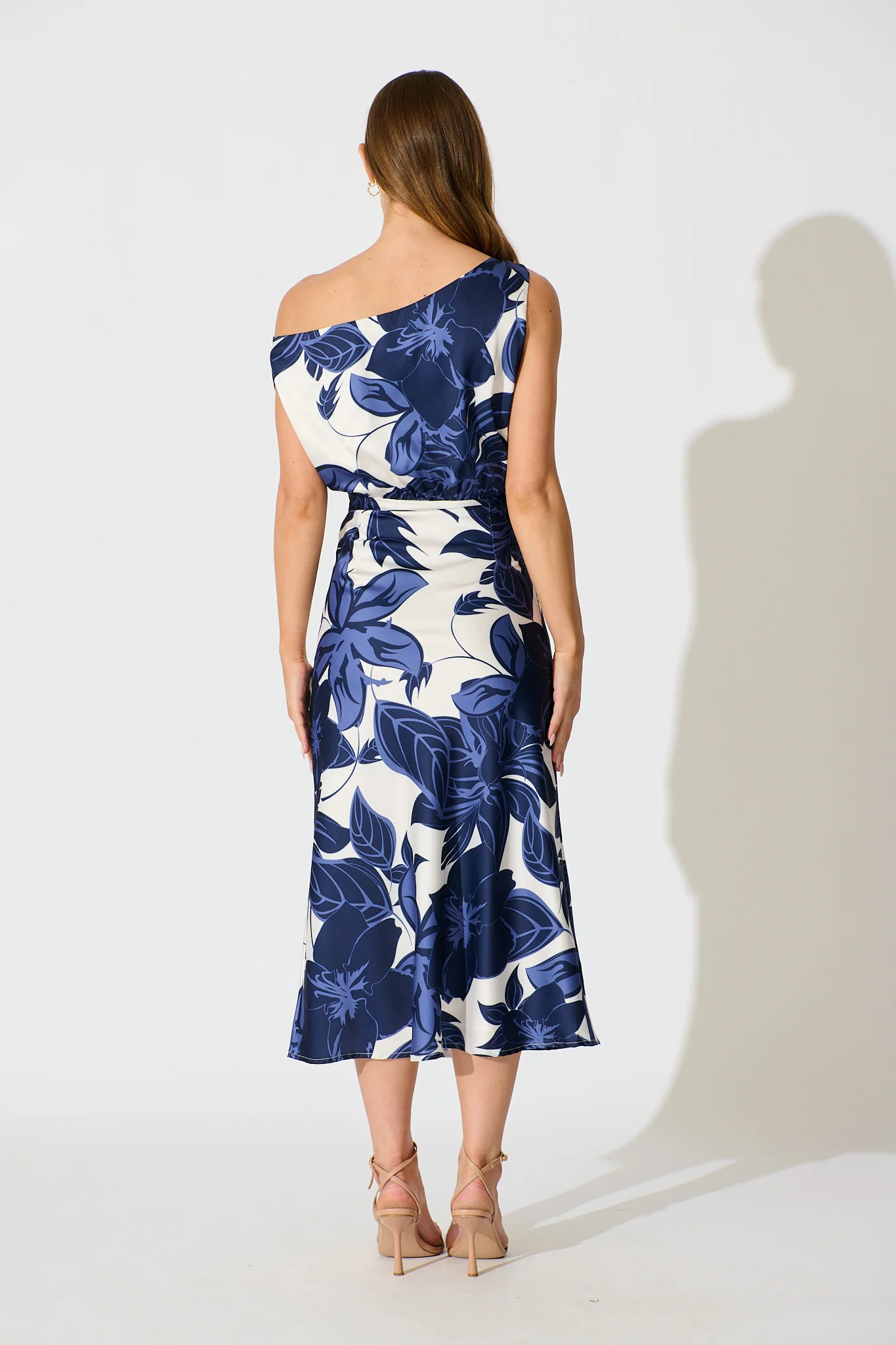 Bloom Aura Off Shoulder Maxi Dress in Navy Floral - Image 4