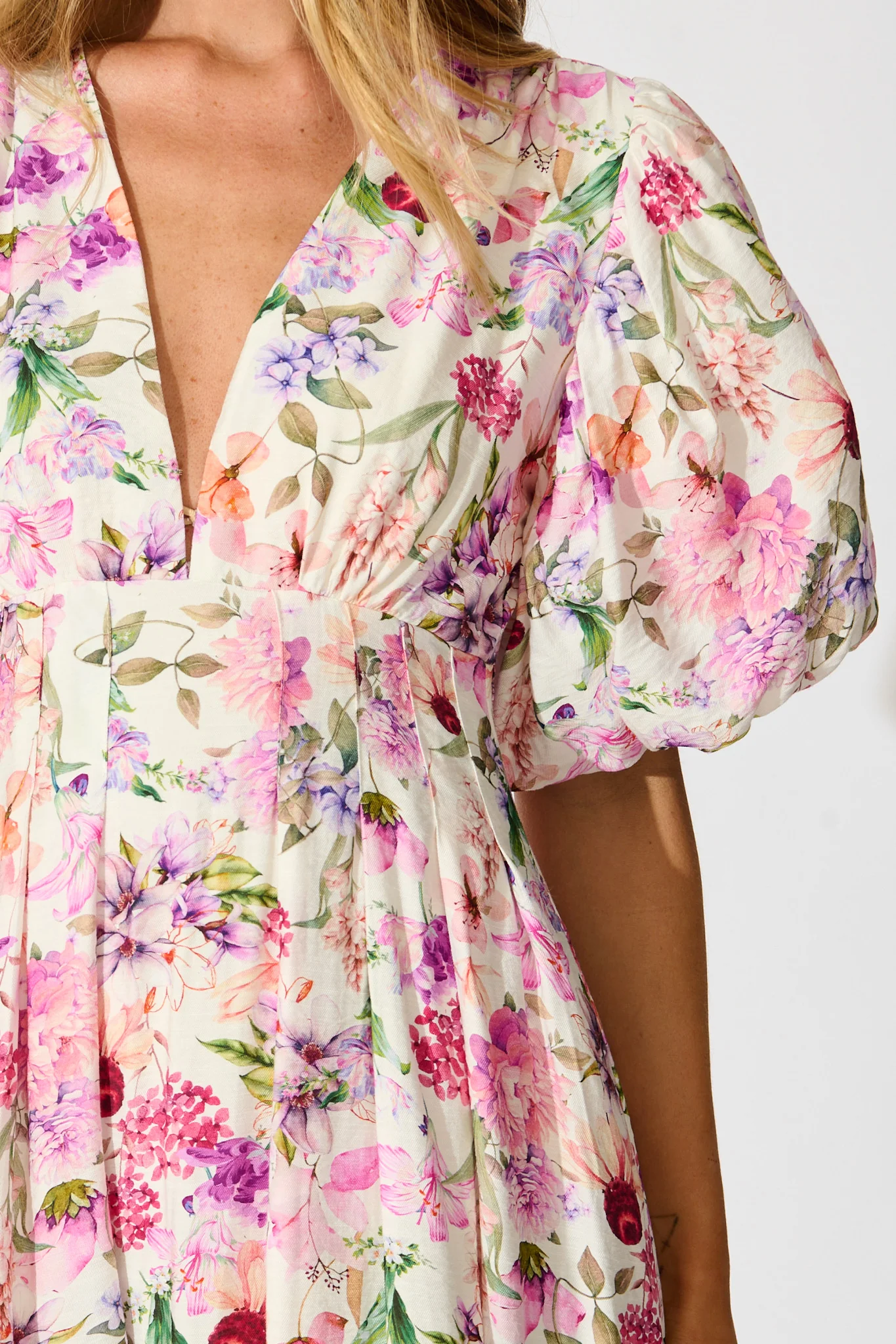 Bloom & Belle Midi Dress in White with Lilac Floral - Image 5
