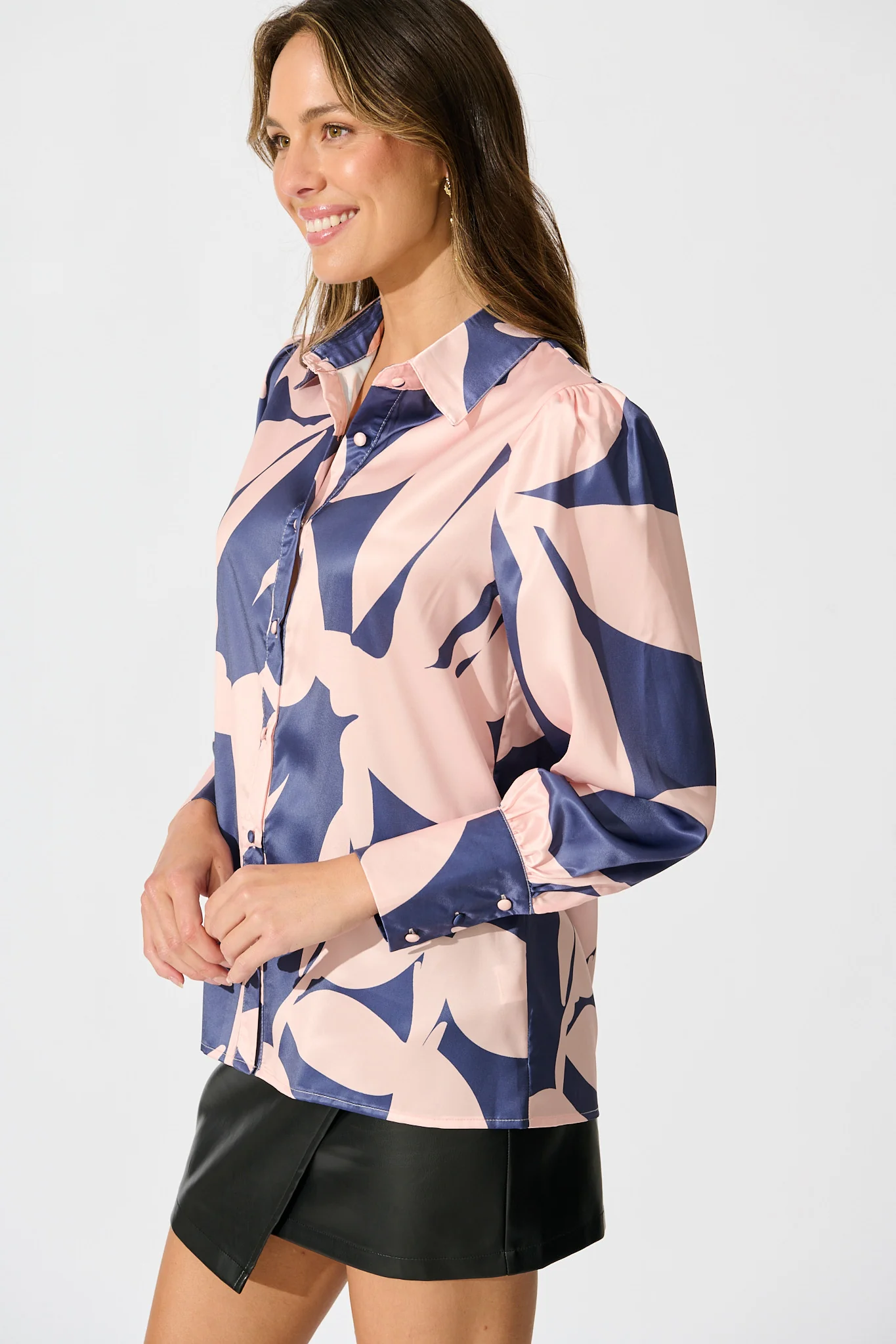 Callia Shirt in Navy with Blush Print - Image 2