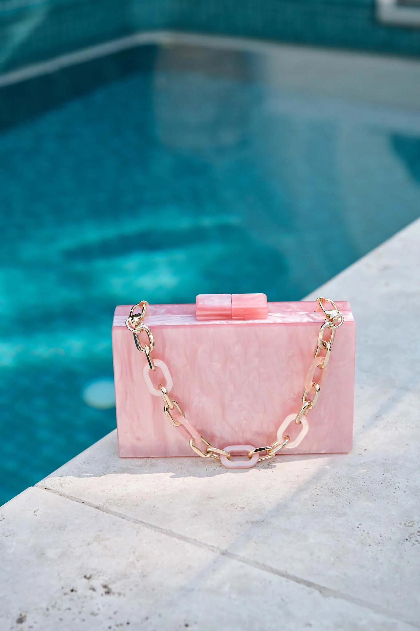 Candice Clutch in Pearlescent Pink
