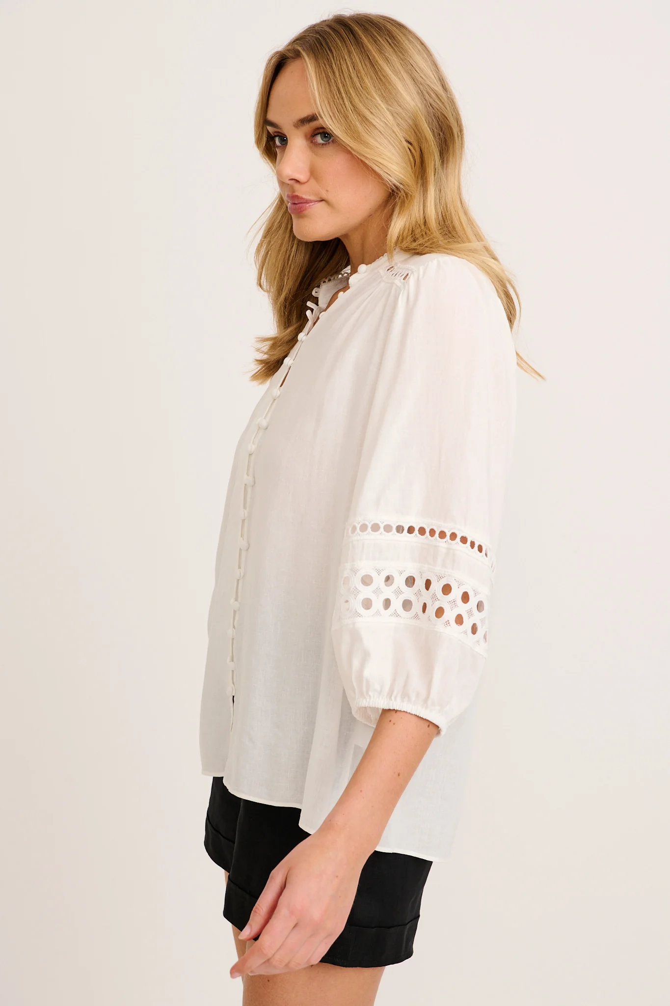 Cascades Top in White Linen Blend - Image 2