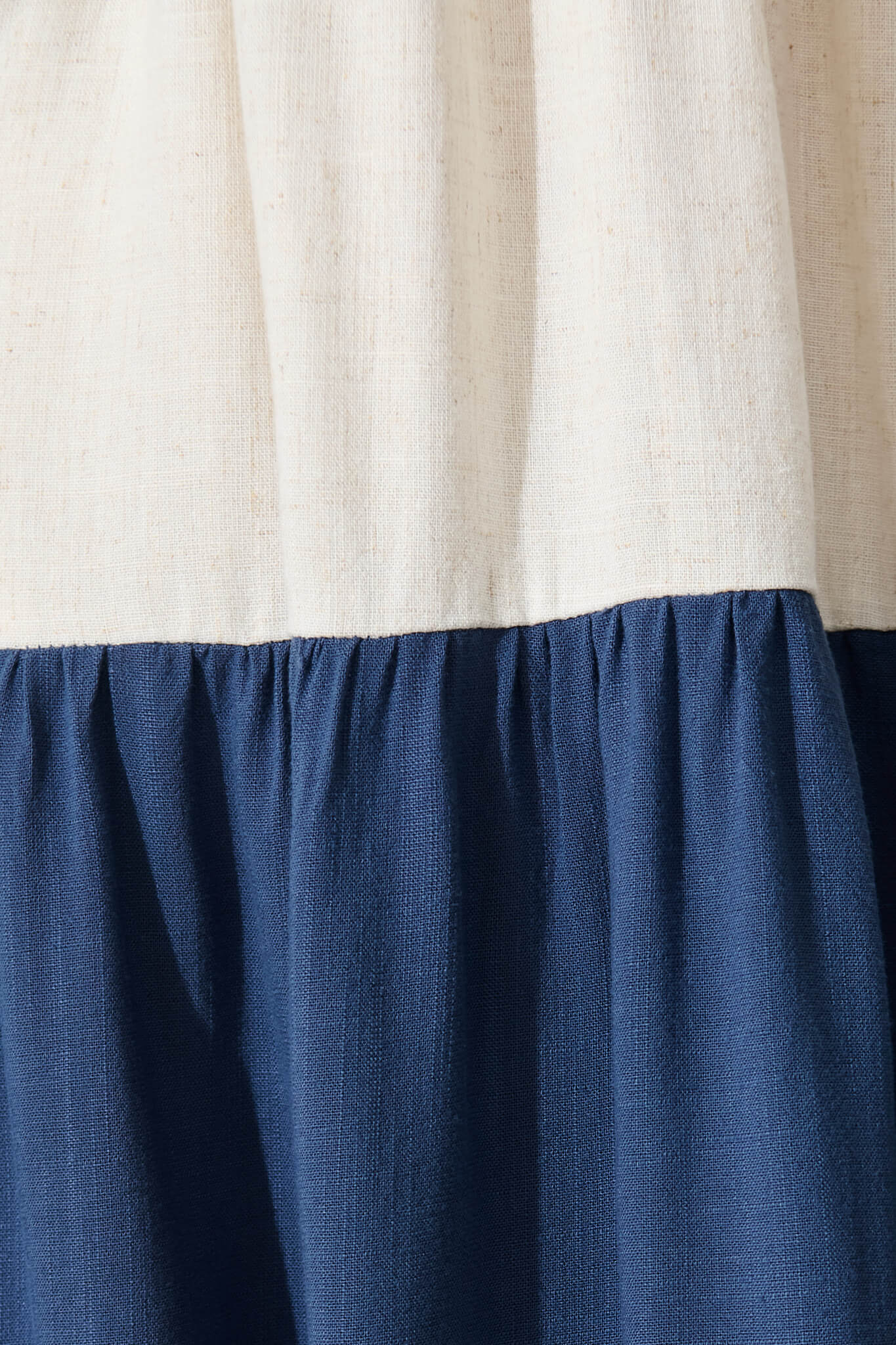 Cecily Midi Dress In Navy Colourblock Linen Blend - Image 6