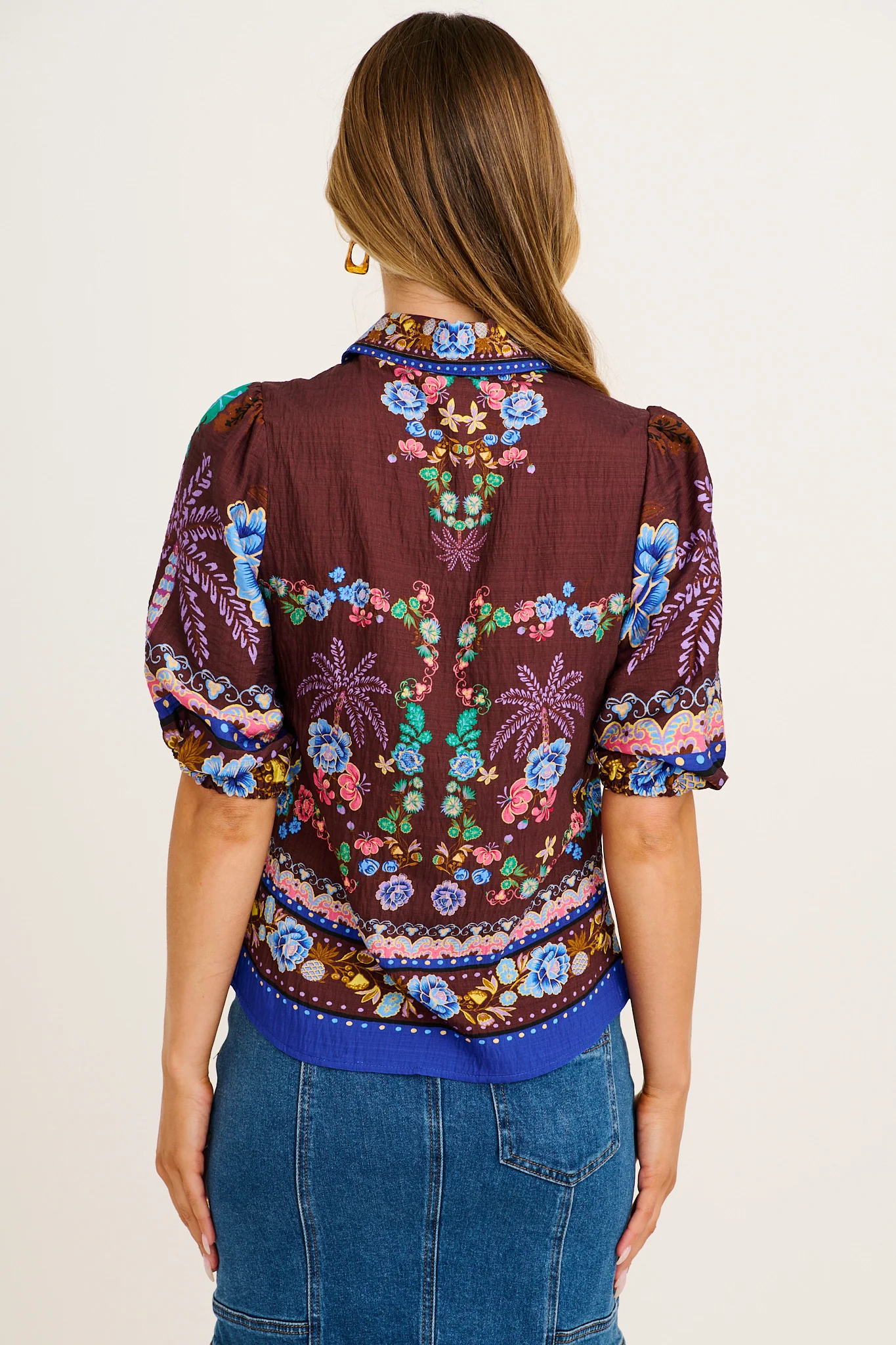 Cheering Top in Chocolate Multi Floral Print Linen Blend - Image 3