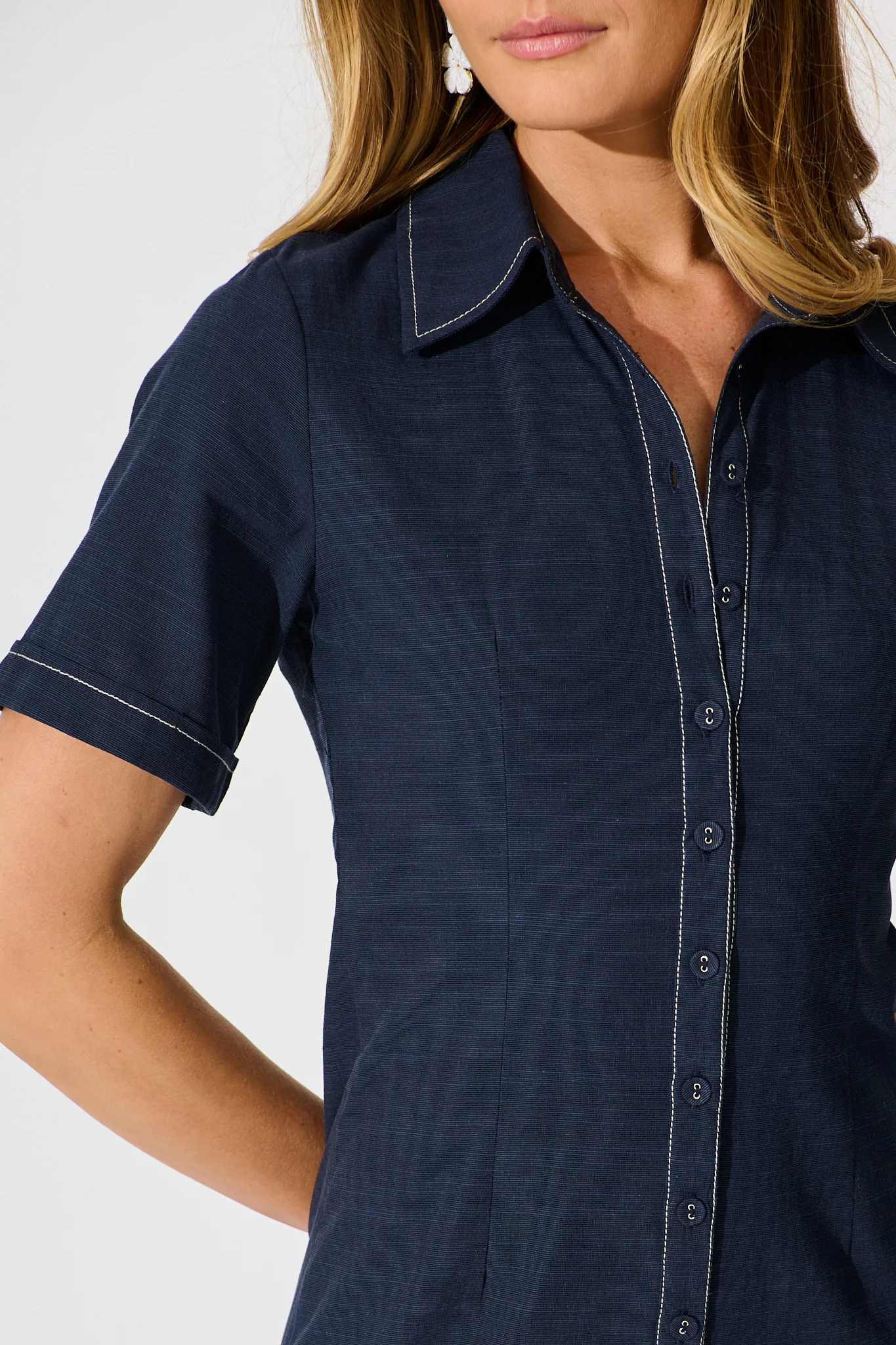 Christiana Maxi Shirt Dress In Navy Linen Blend - Image 5