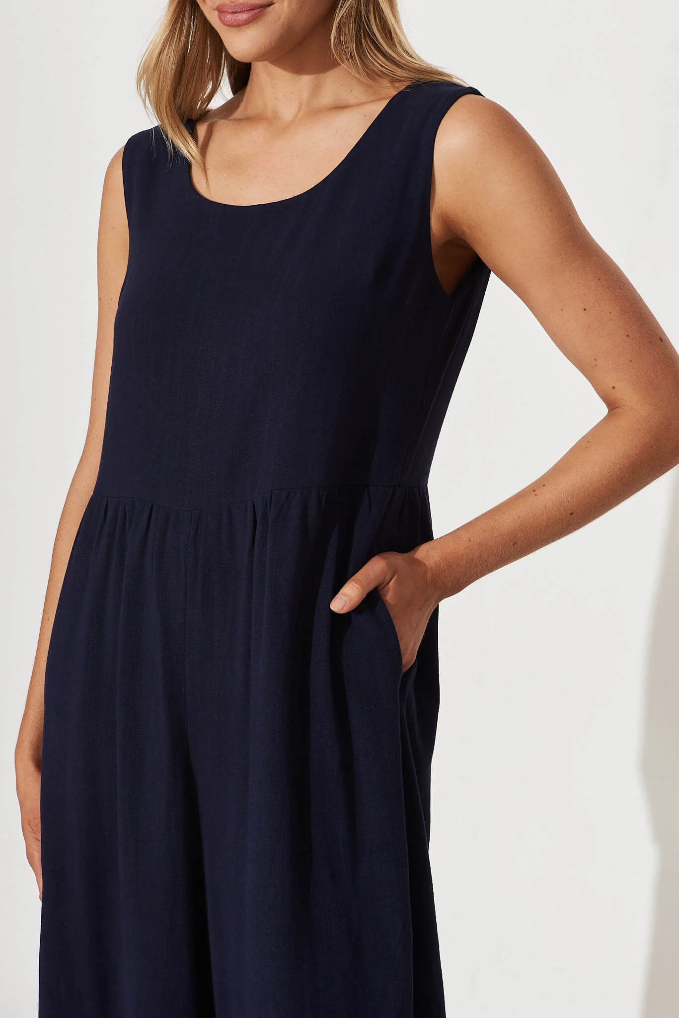 Citta Jumpsuit In Navy Linen Blend - Image 5