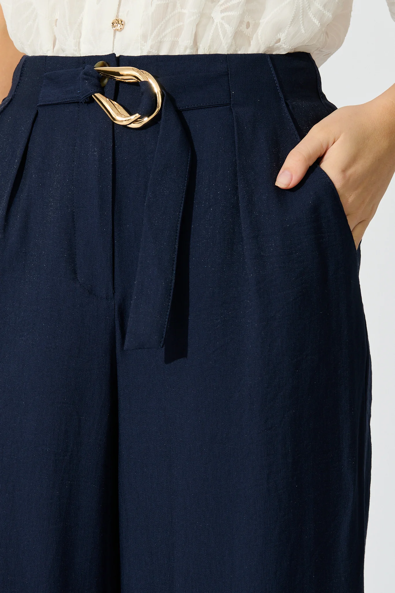 City Spotlight Pant in Navy - Image 5