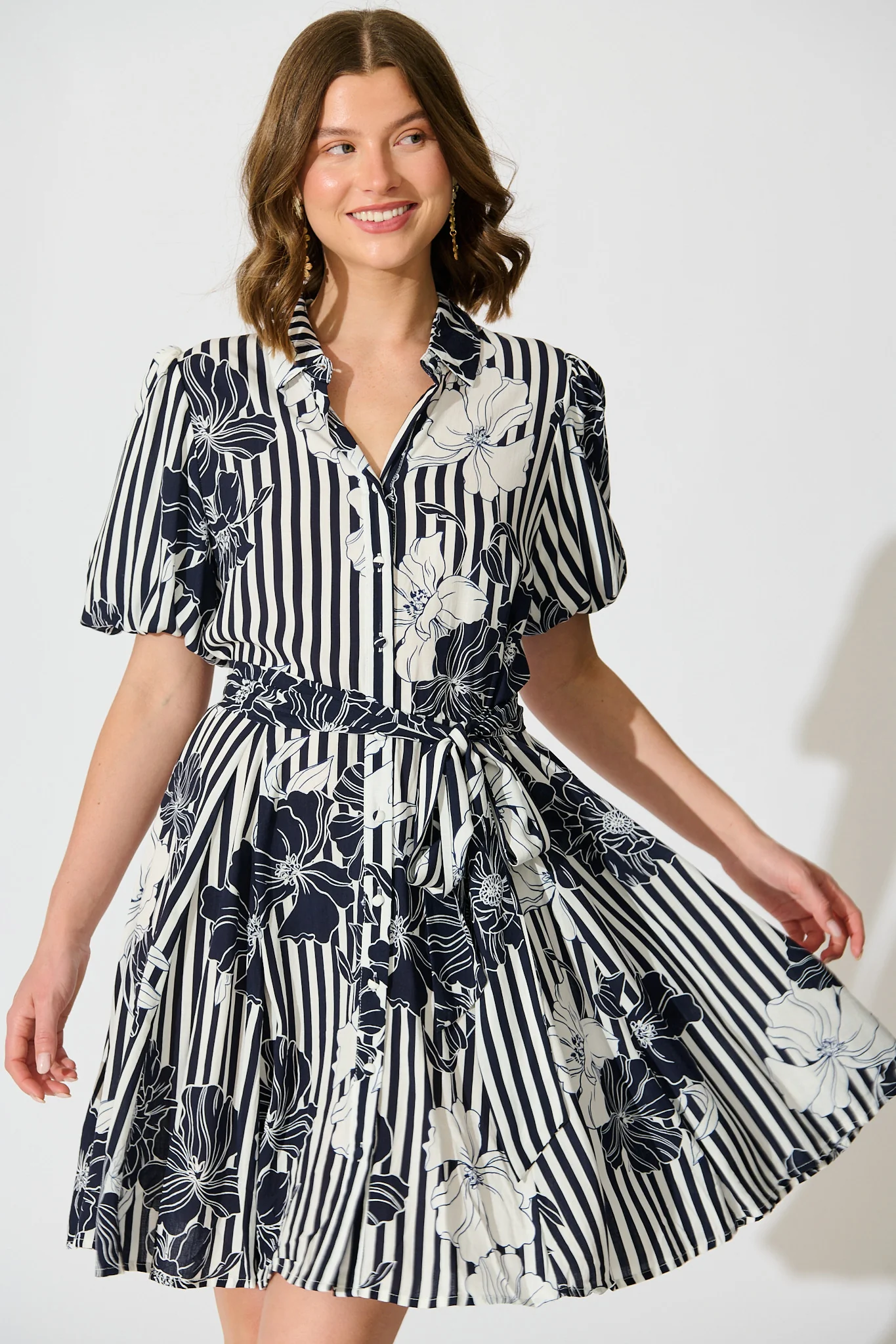 Coastal Charm Shirt Dress in Navy Stripe Floral - Image 4