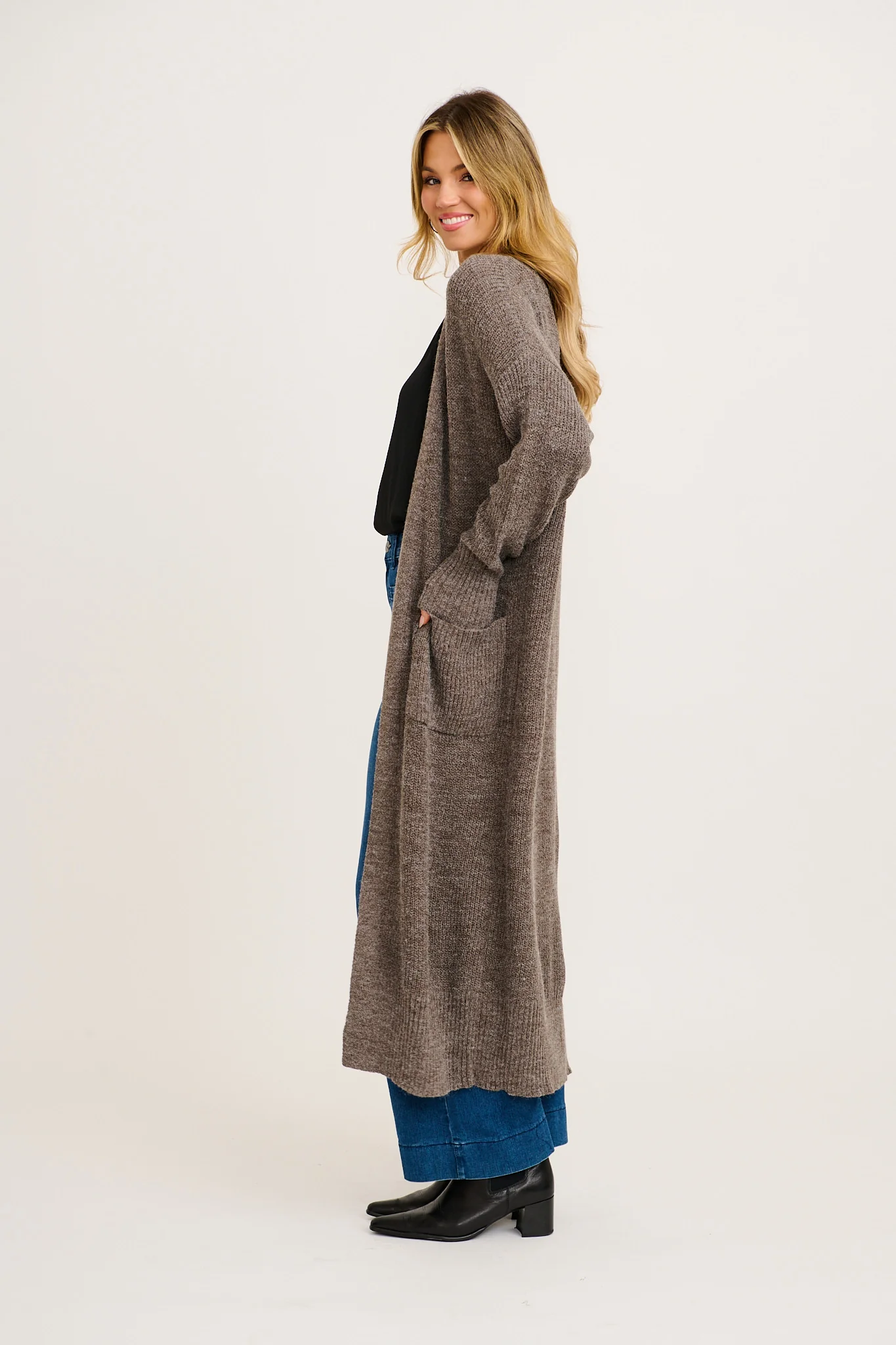 Cuddle Cloud Knit Cardigan in Charcoal Wool Blend - Image 4