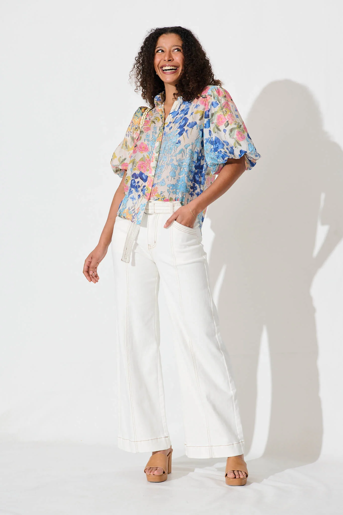 Daria High Rise Wide Leg Jean In White Denim - Image 4