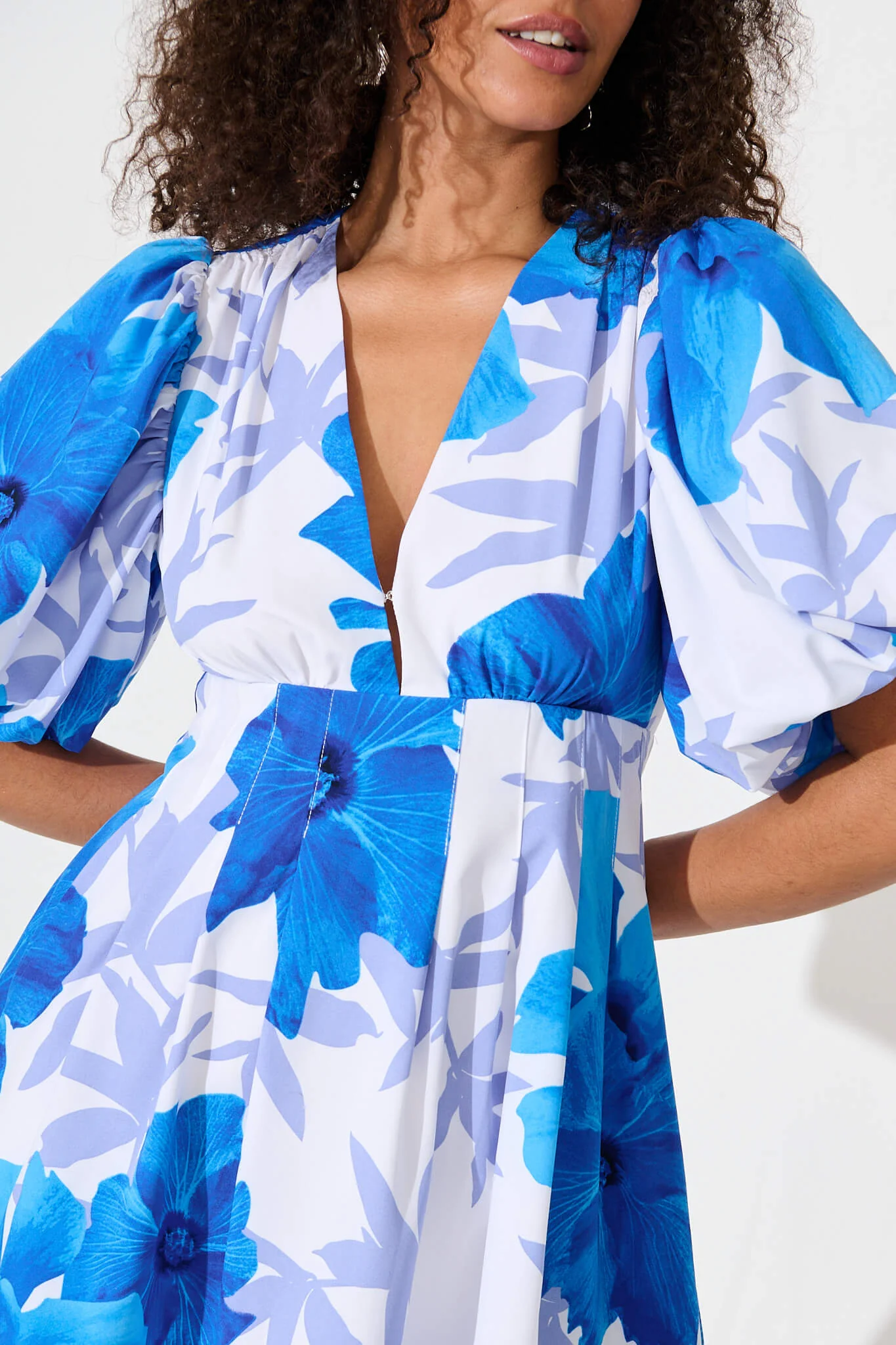 Daydream Dress In White With Blue Flower - Image 8