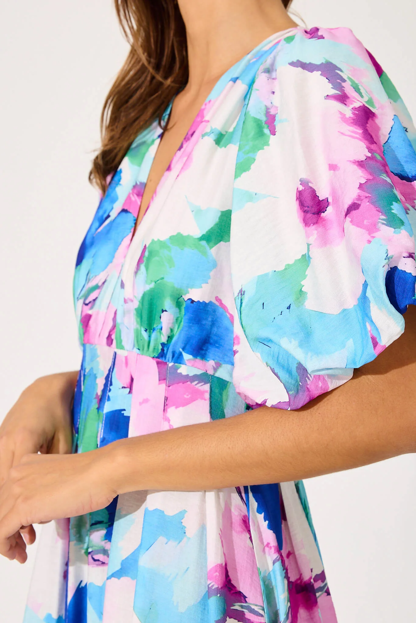 Daydreamer Midi Dress In White With Blue Multi Floral - Image 6