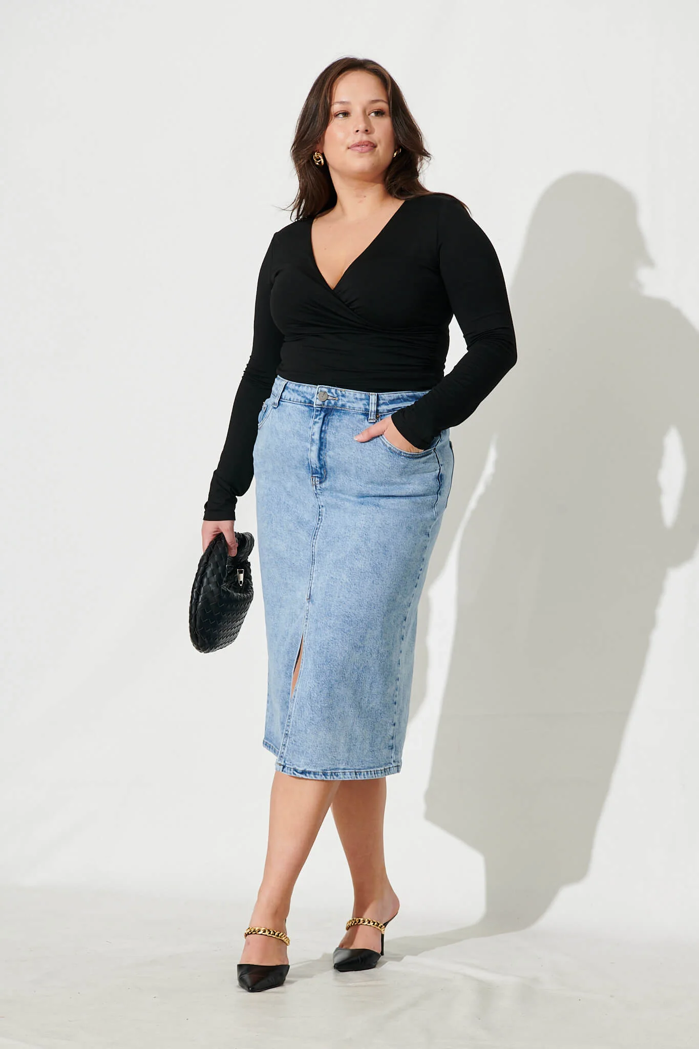 Deja Vu Midi Stretch Denim Skirt In Light Blue Wash - Image 7