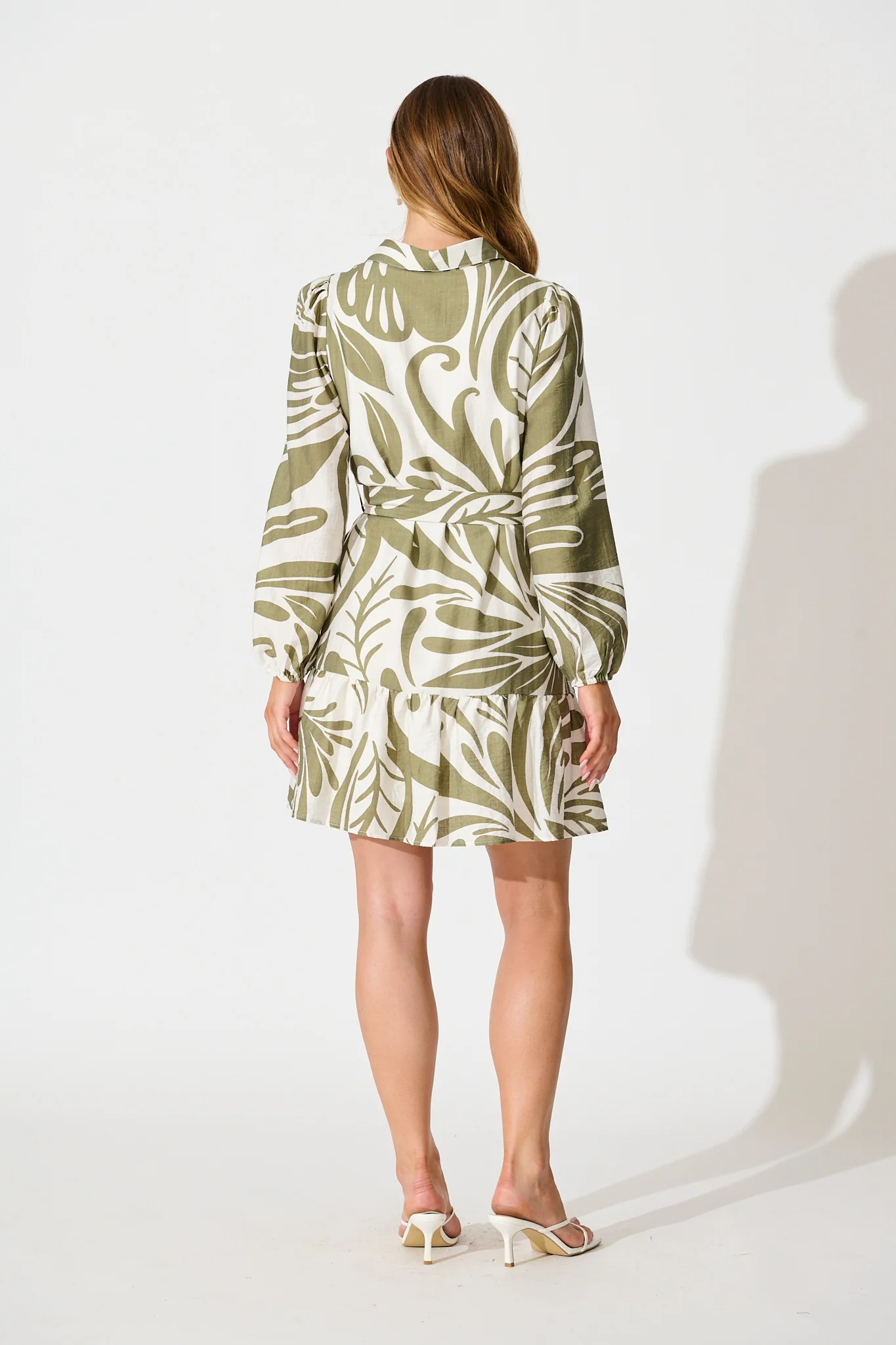 Della Shirt Dress in Khaki and Cream Leaf Print - Image 4