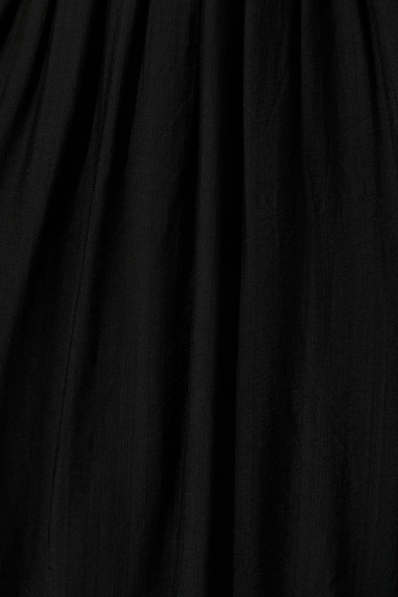 Elegance Echo Maxi Dress in Black - Image 6