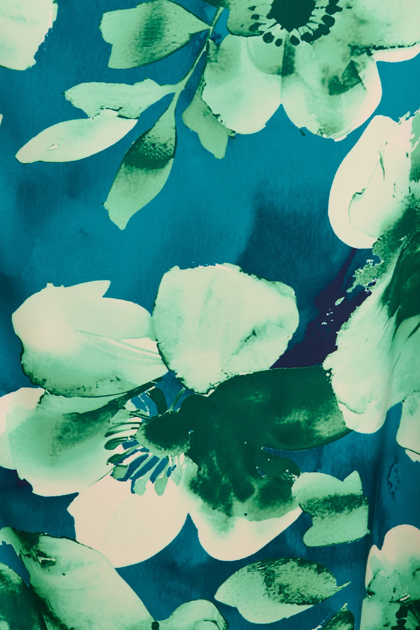 Elevation Maxi Shirt Dress in Emerald Floral Satin - Image 6