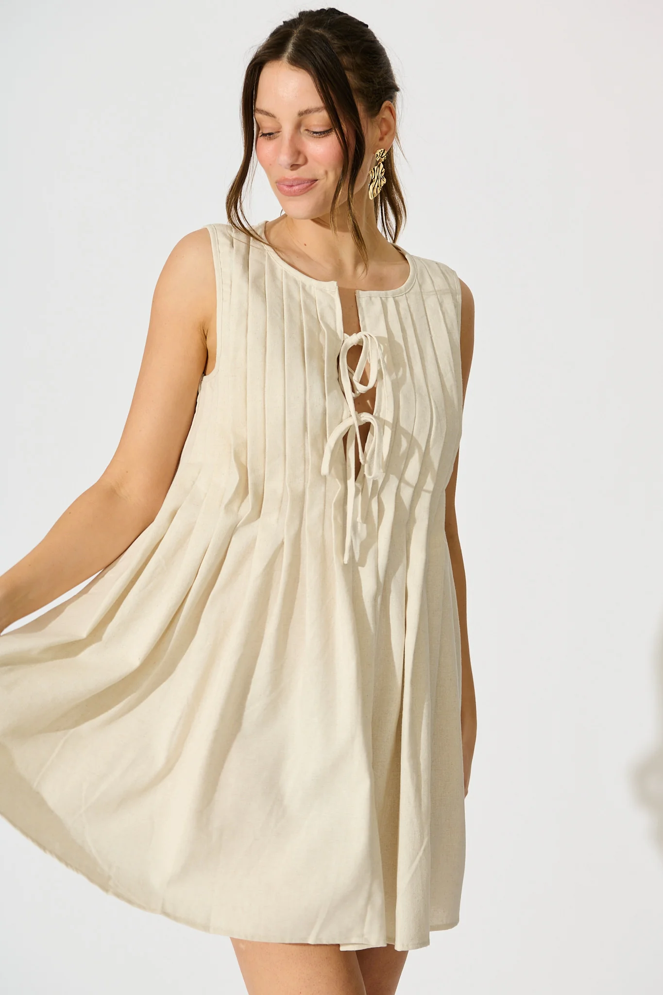 Elisara Tie Front Dress in Oatmeal Linen Blend - Image 2