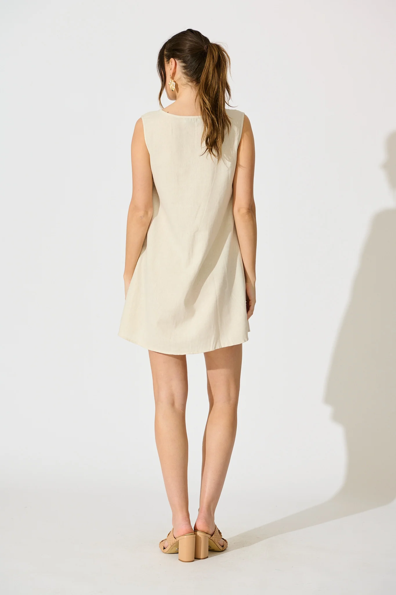 Elisara Tie Front Dress in Oatmeal Linen Blend - Image 3