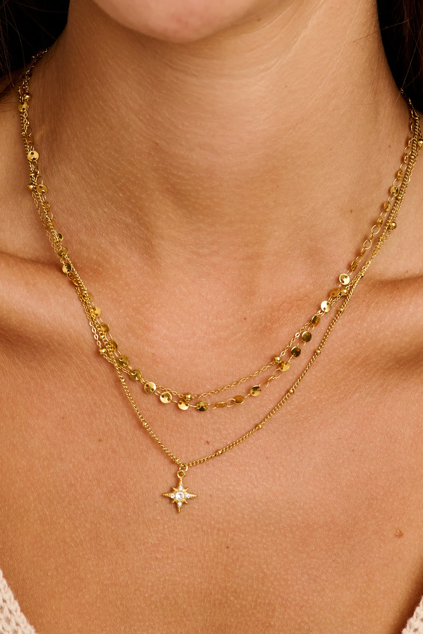 Estela Layered Necklace in Gold - Image 5