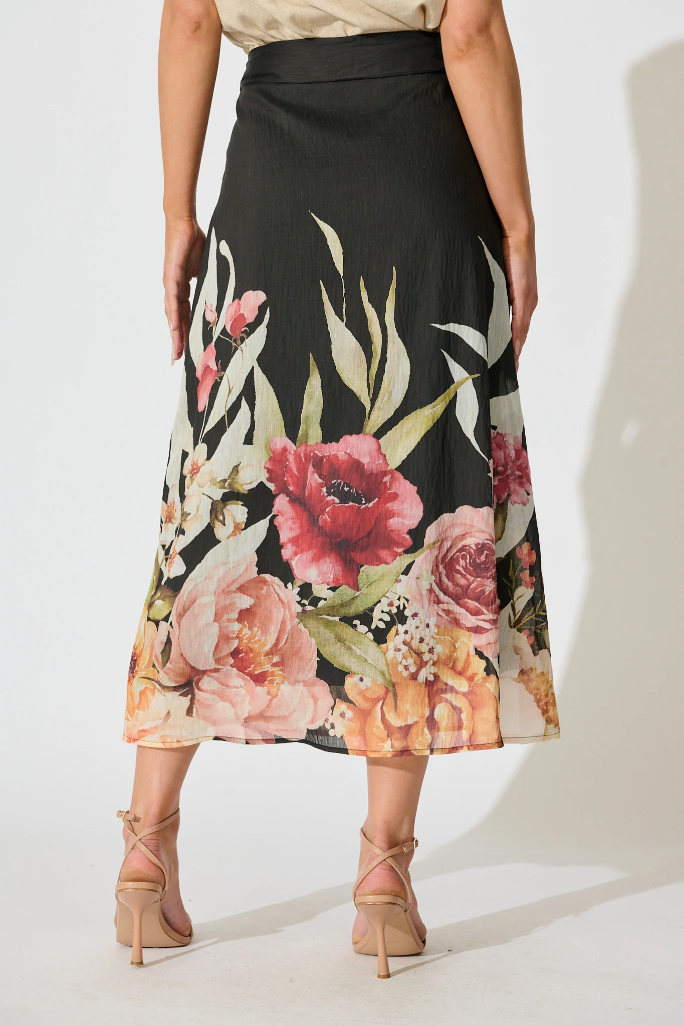 Faelina Maxi Skirt in Black with Floral Print Linen Blend - Image 3