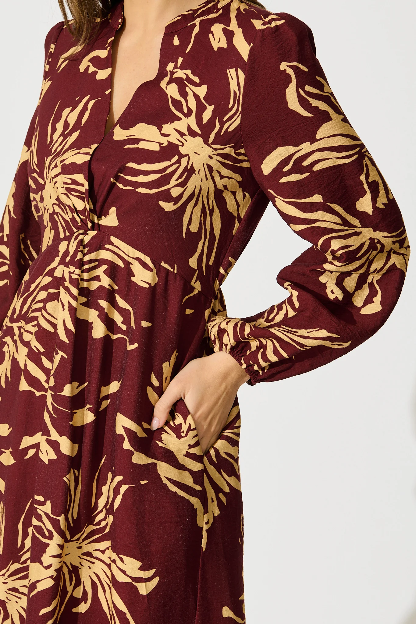 Flora Script Maxi Dress in Wine with Cream Print - Image 5